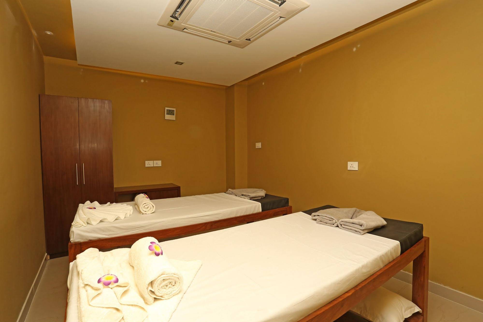 Yatri Suites & Spa