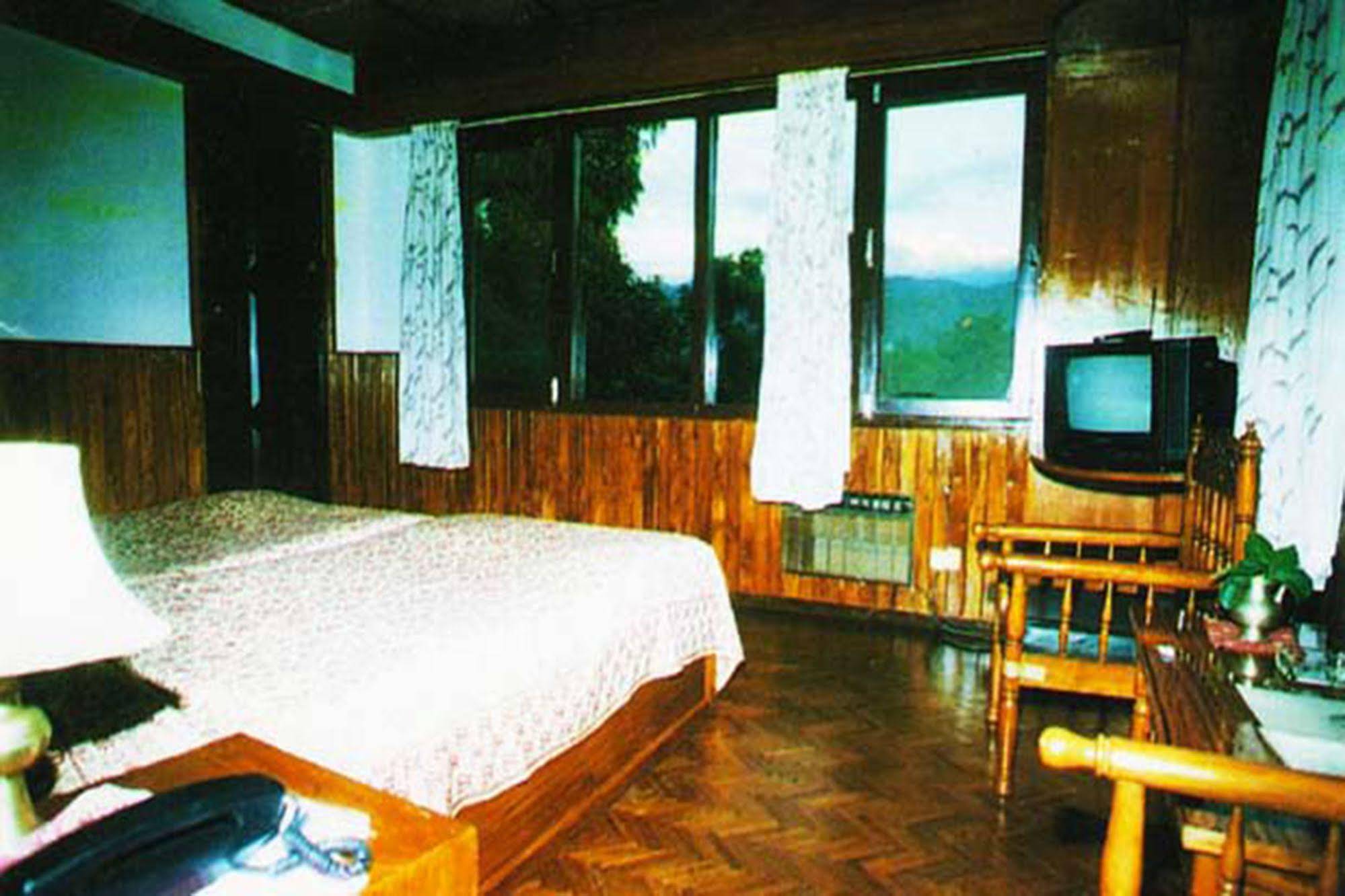 Dragon Hotel