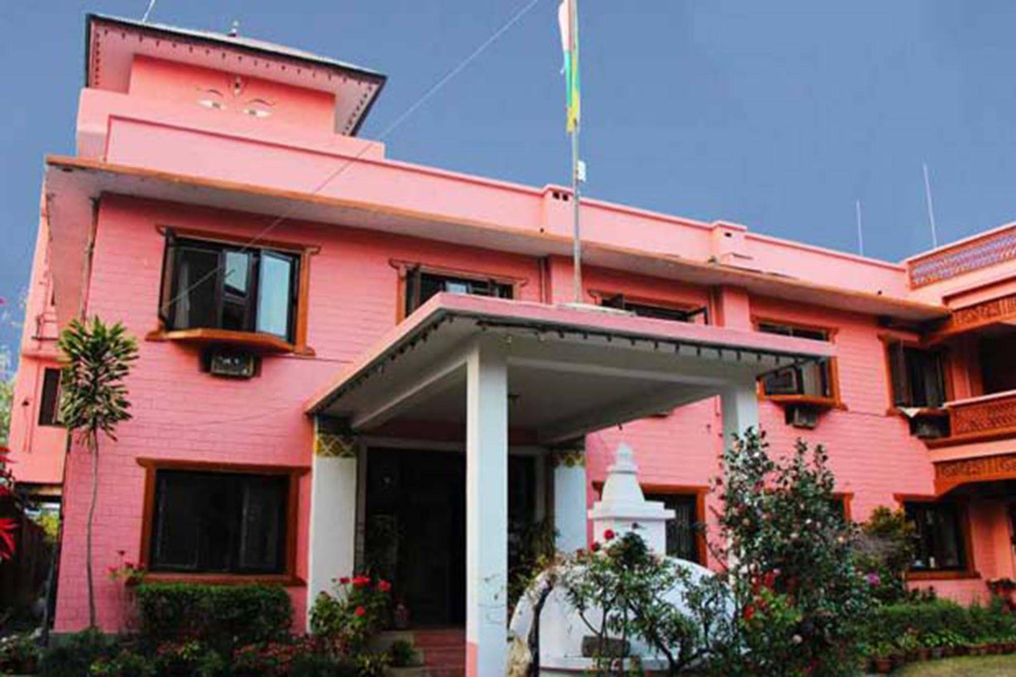 Dragon Hotel