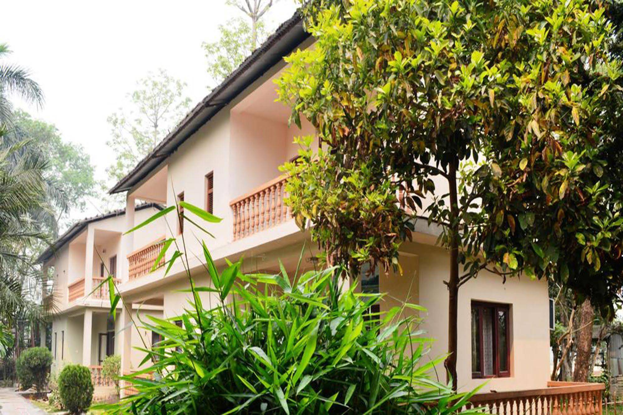 Chitwan Paradise Hotel
