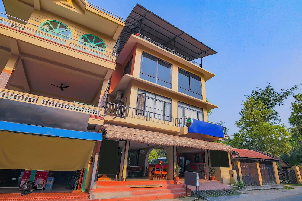 Hotel Sauraha Durbar by OYO Rooms