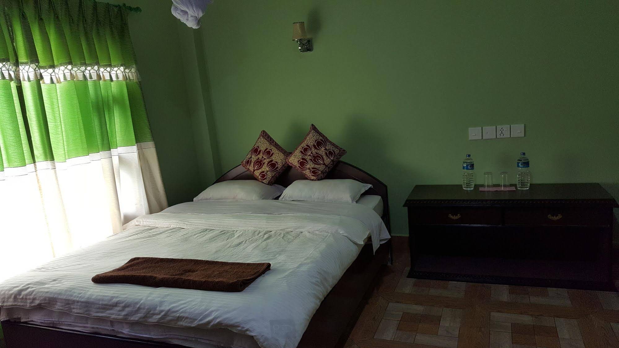Sauraha Resort