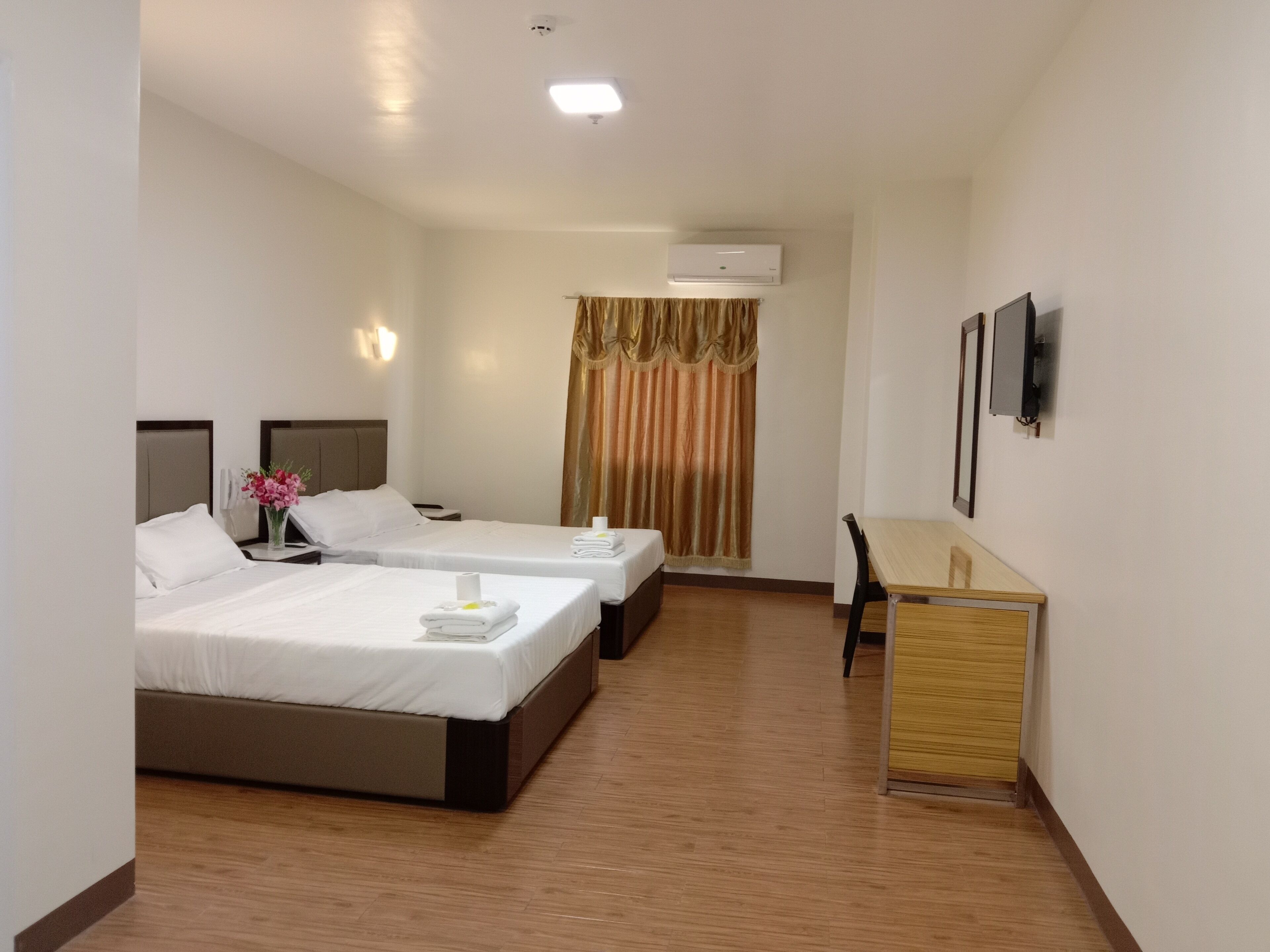 Meaco Royal Hotel- Lucena