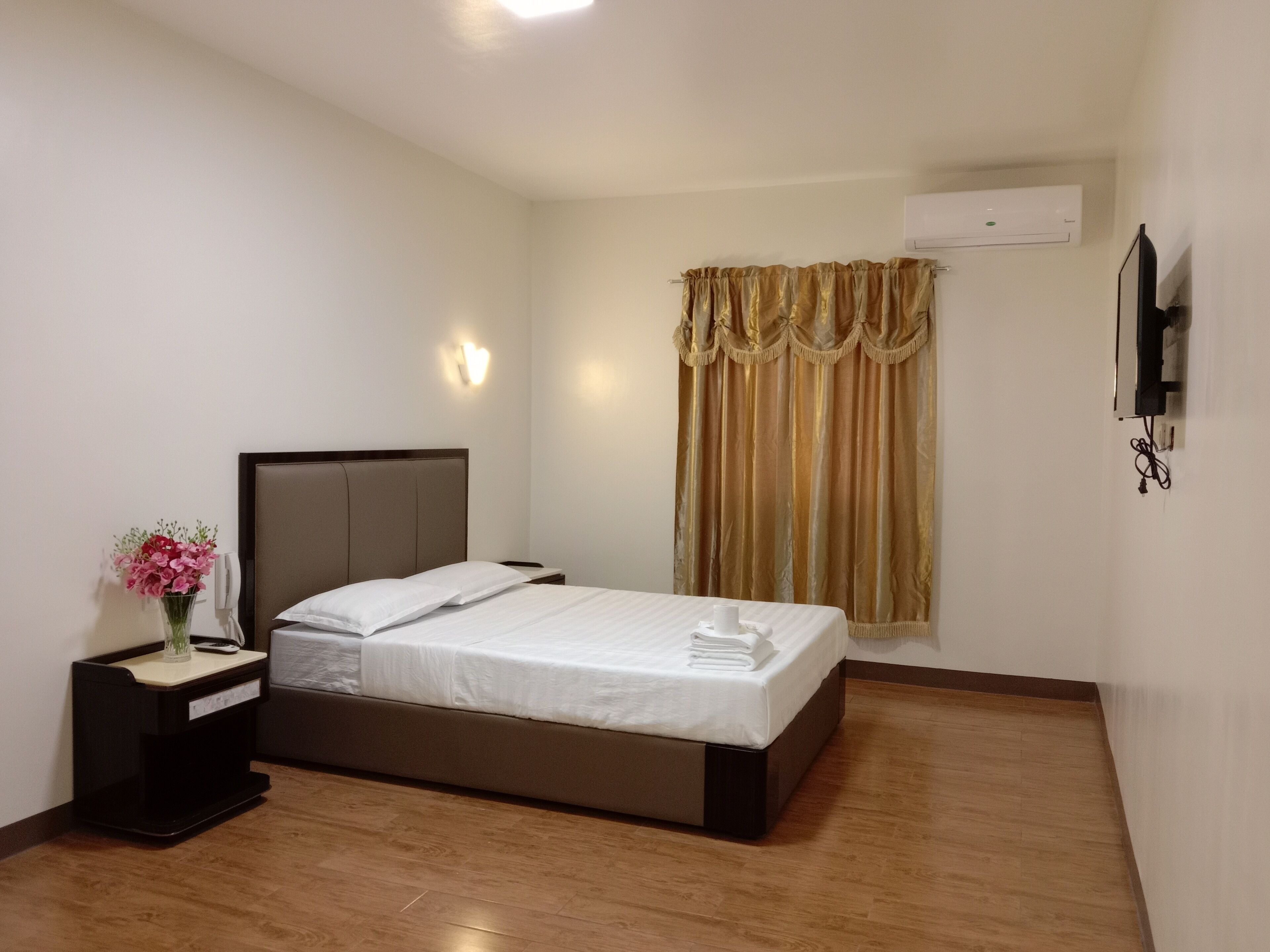 Meaco Royal Hotel- Lucena