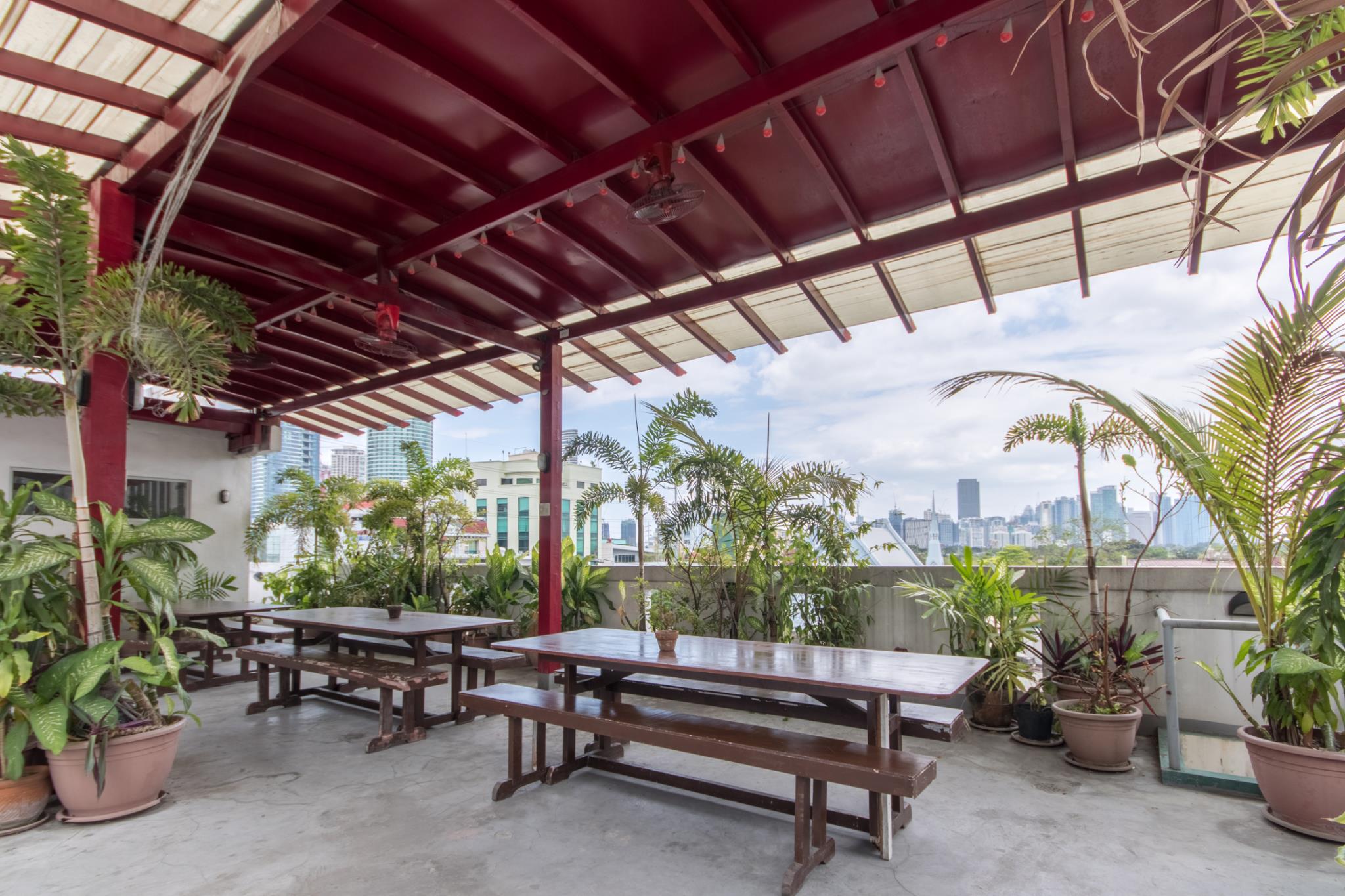 Lokal Hostel