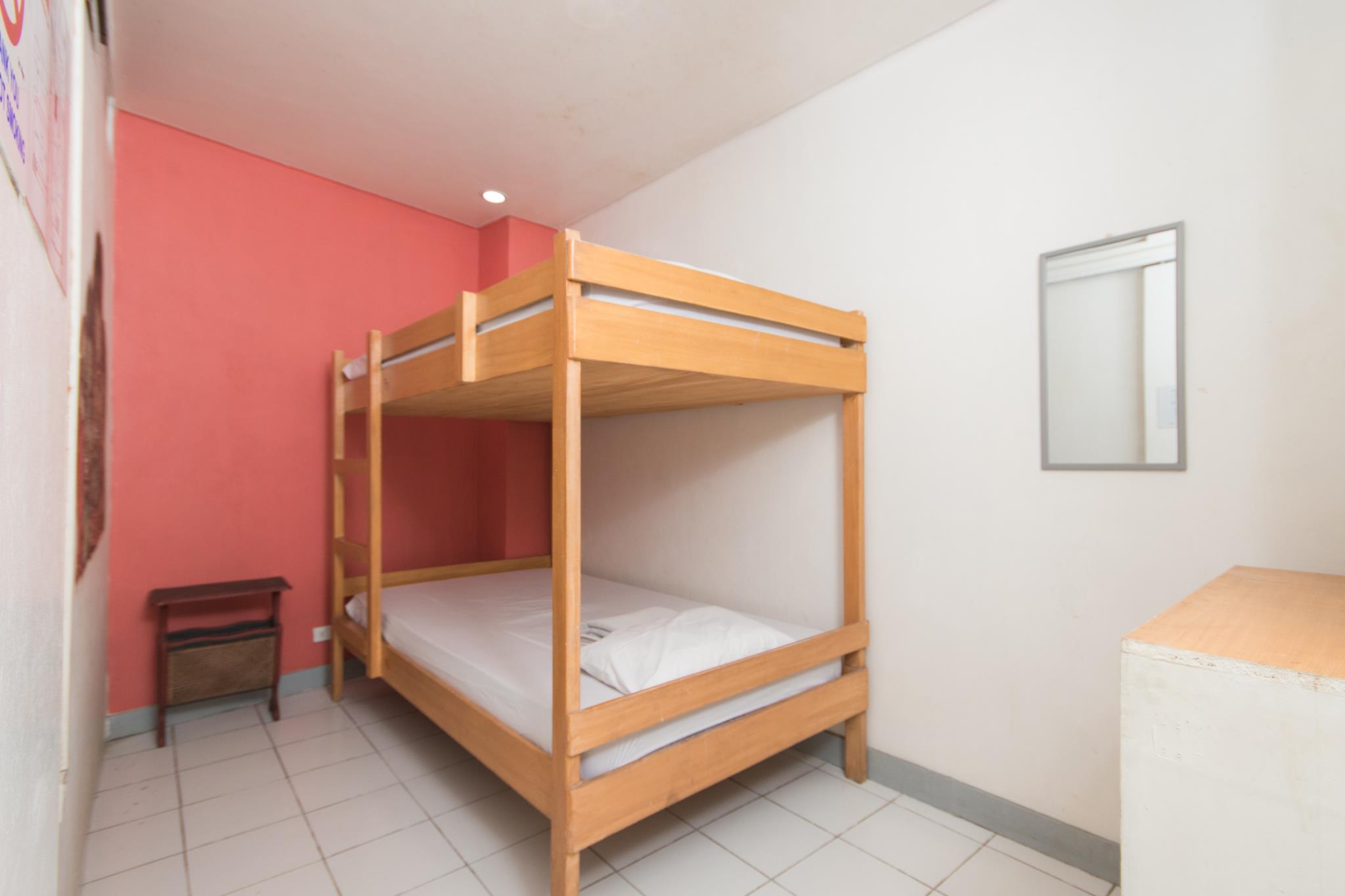 Lokal Hostel