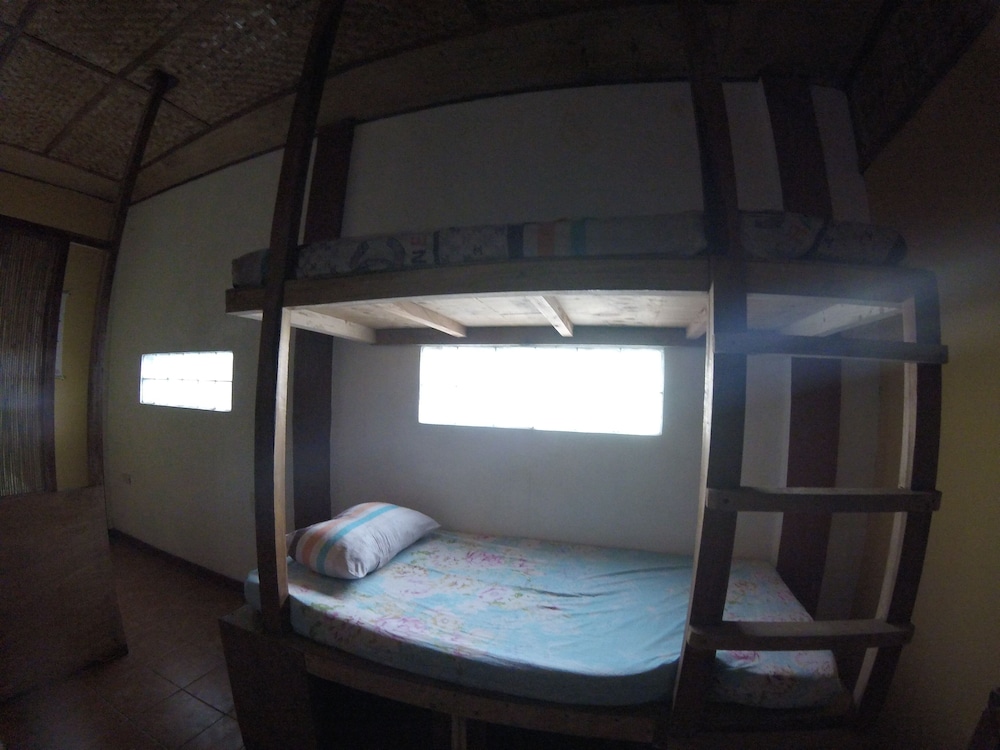 Carabao Backpackers & Guest House