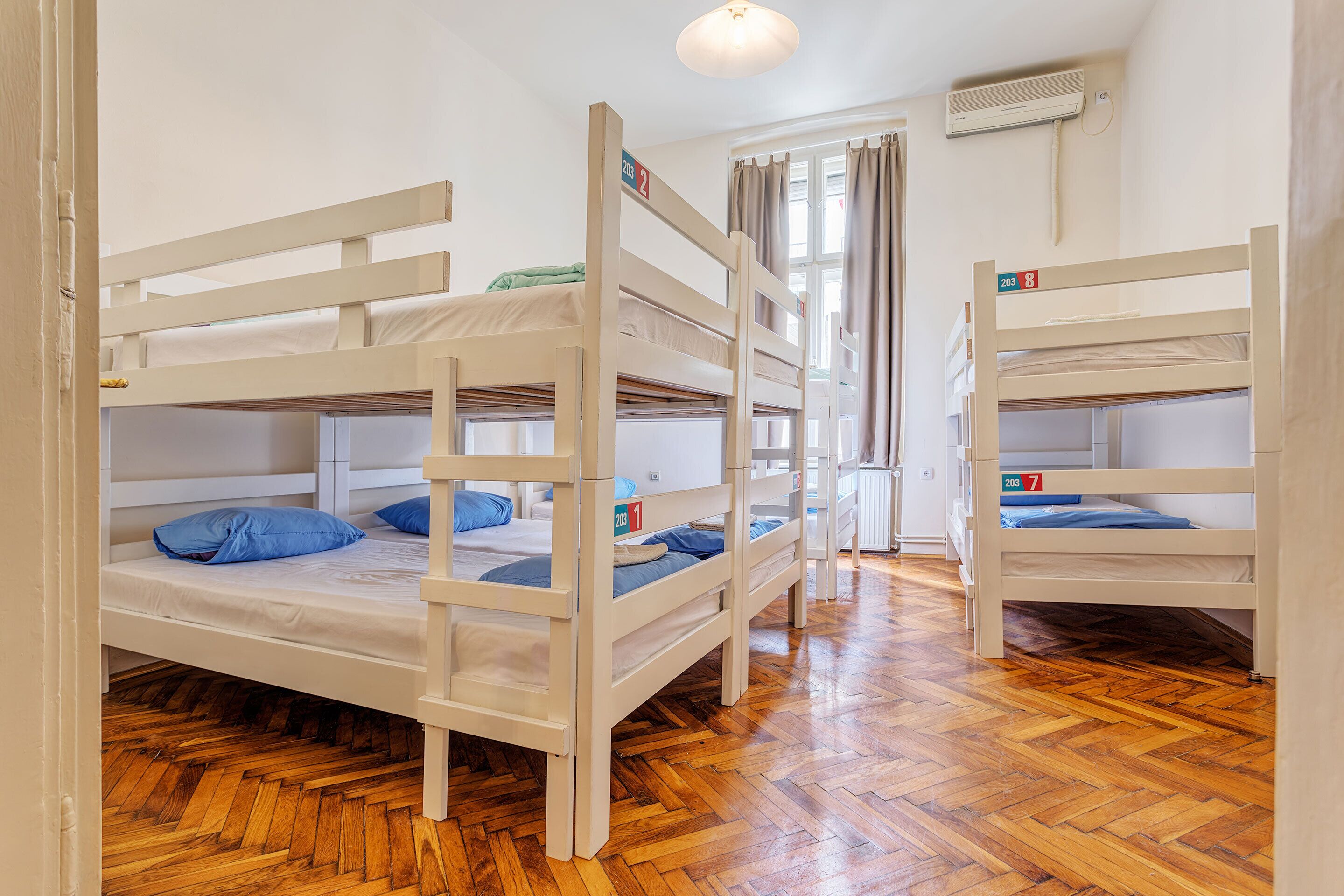 Booking En Suite