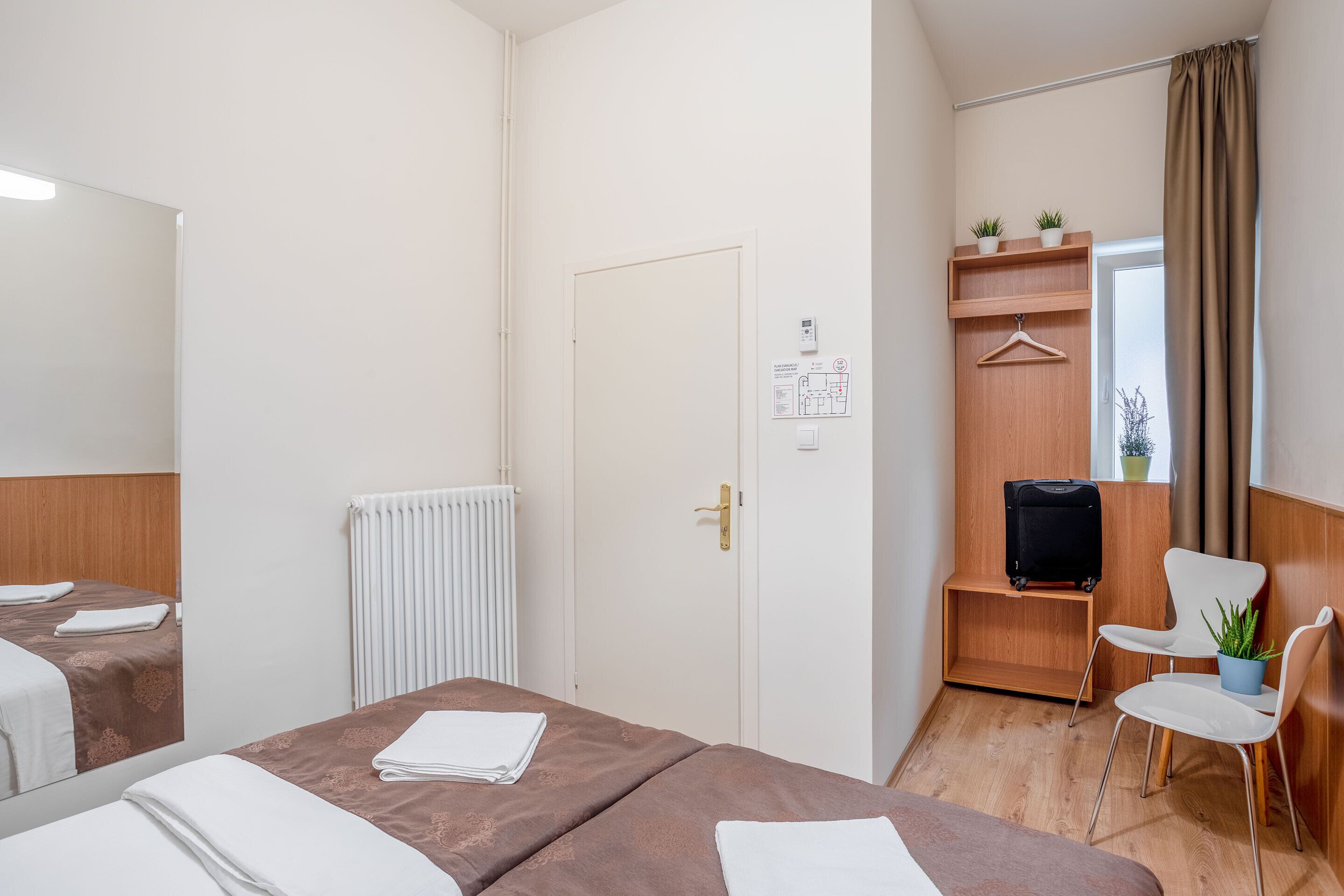 Booking En Suite