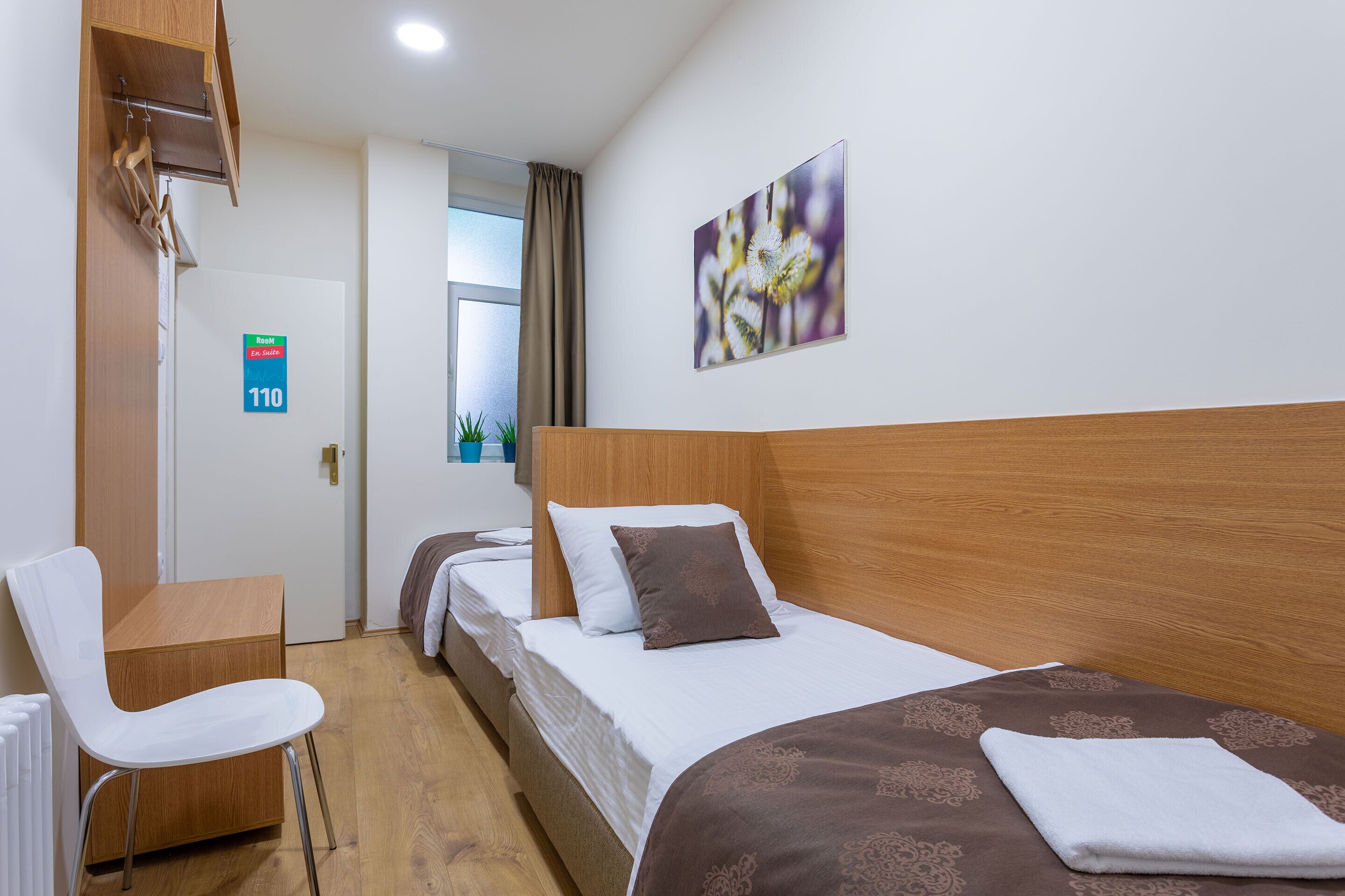 Booking En Suite