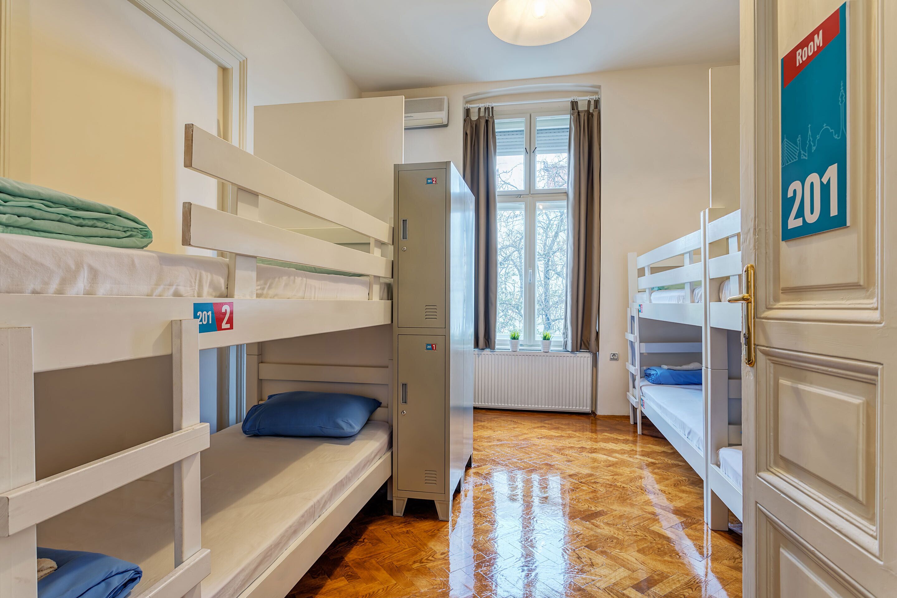 Booking En Suite