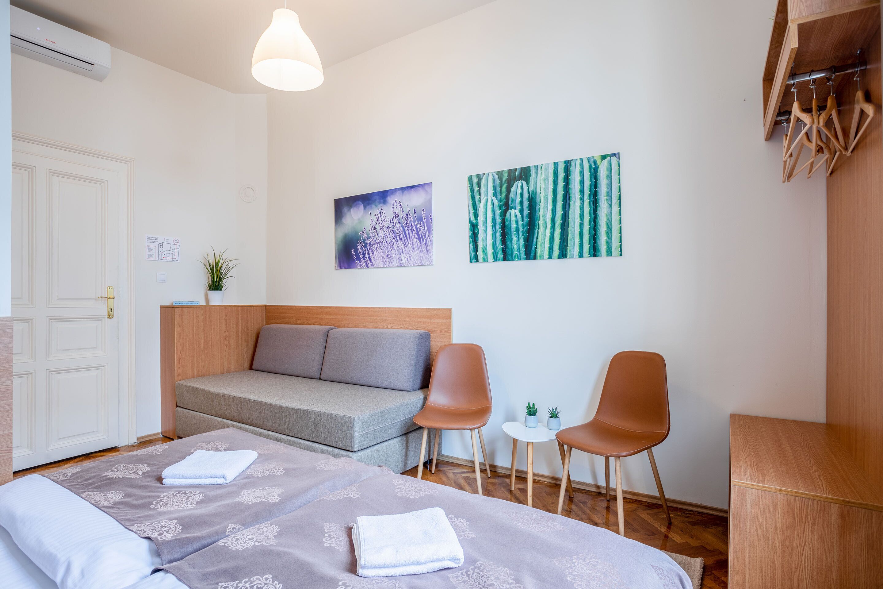 Booking En Suite