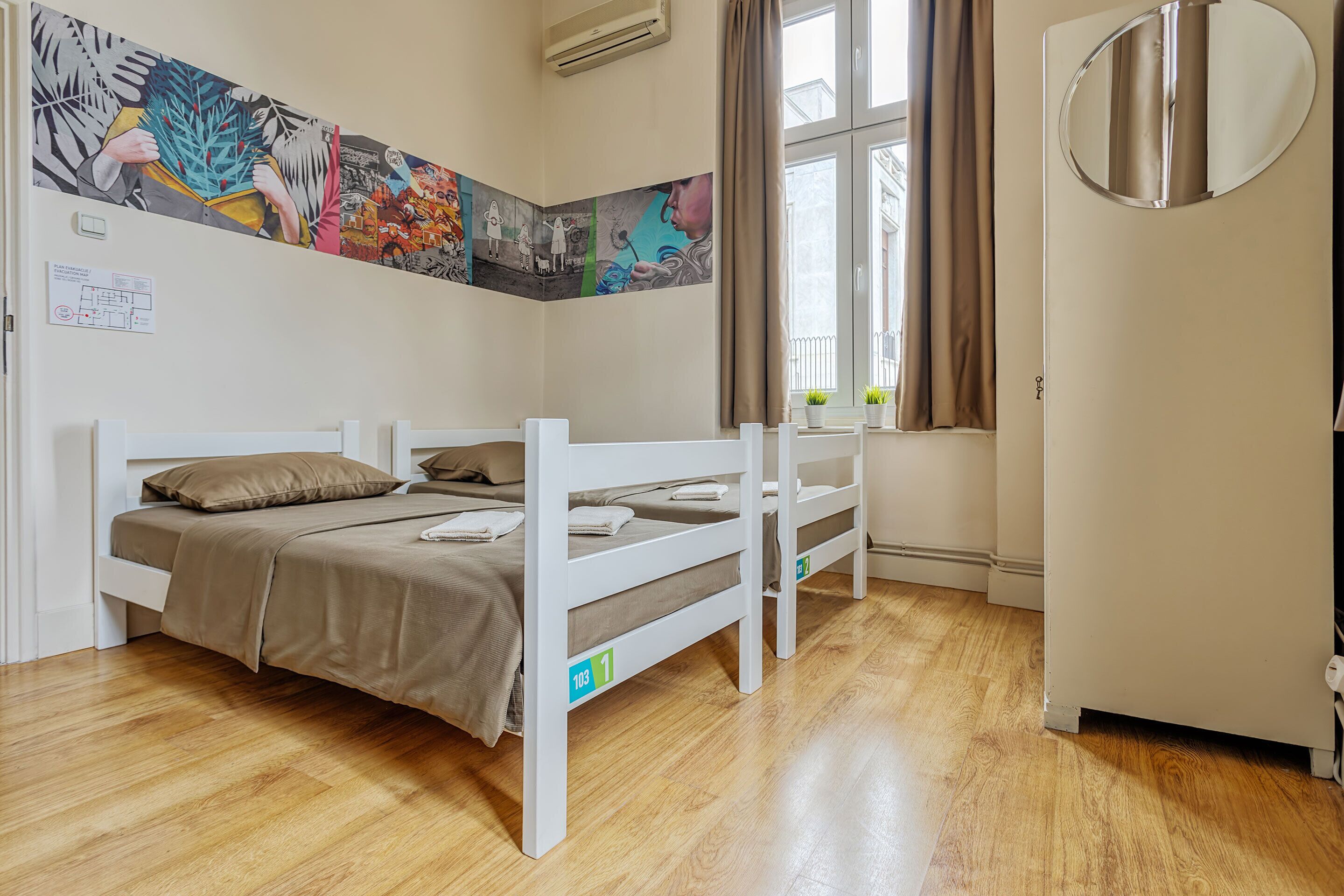 Booking En Suite
