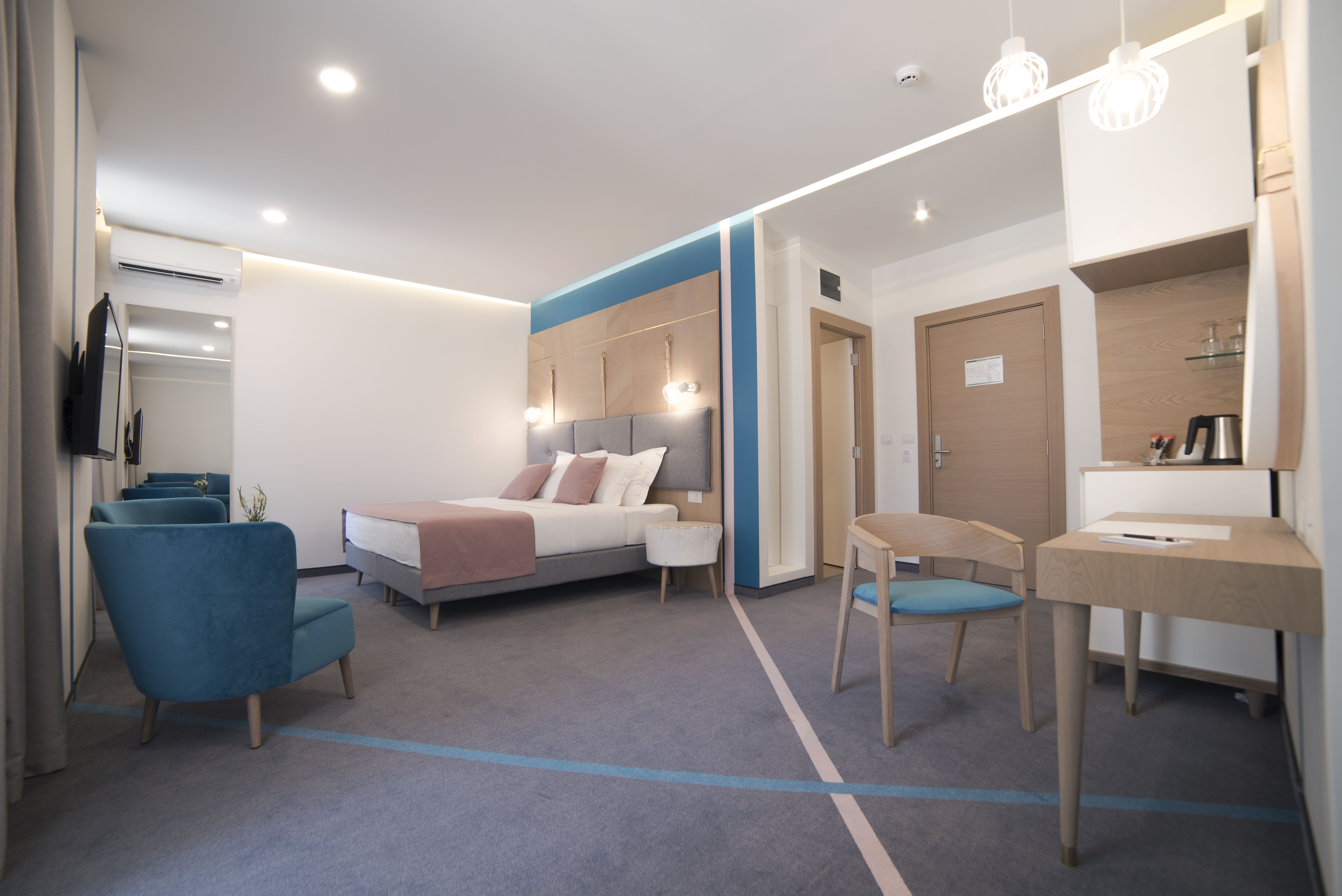 City Nest Modern & Cozy Suites