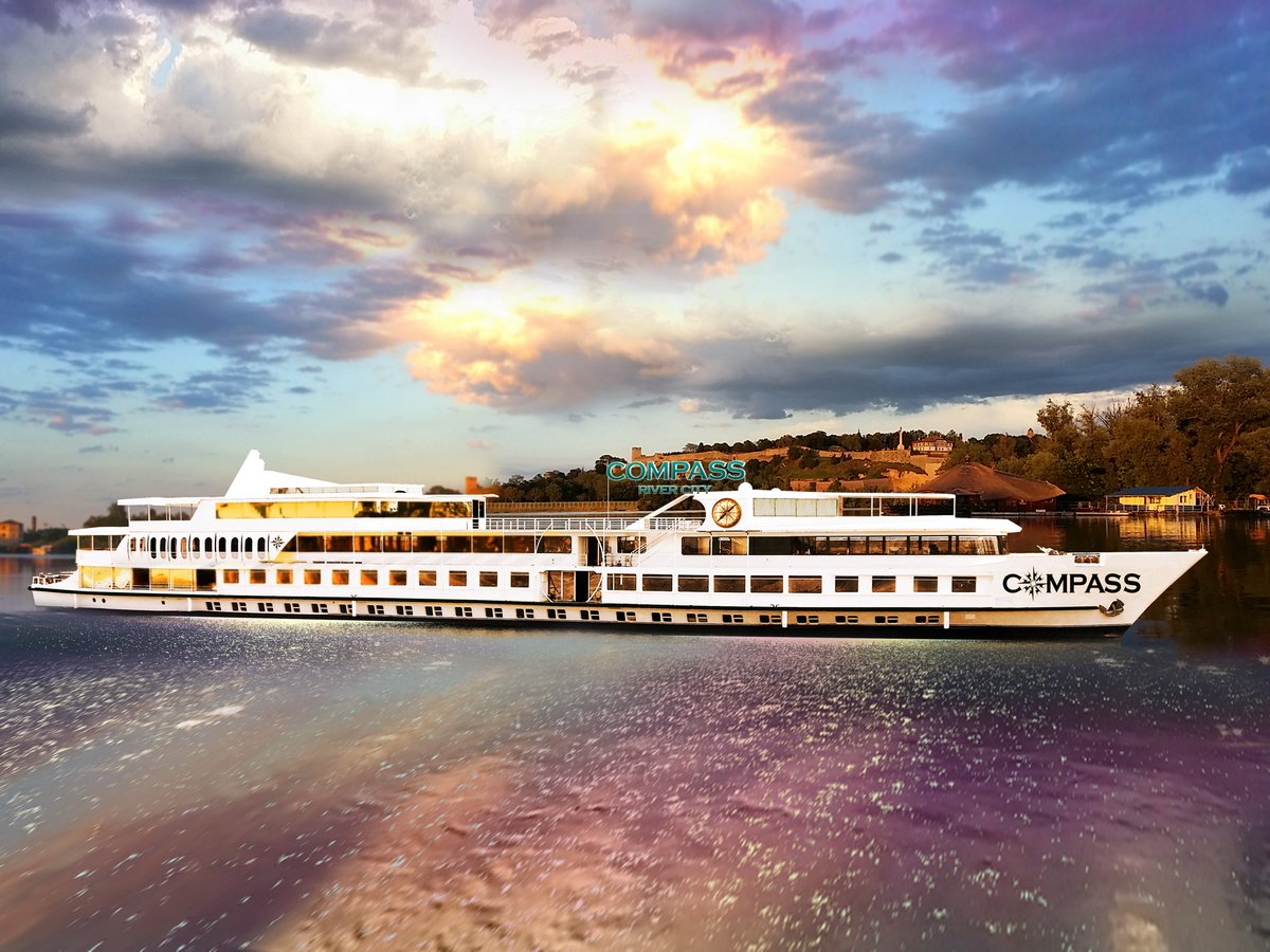 Compass River City Hotel