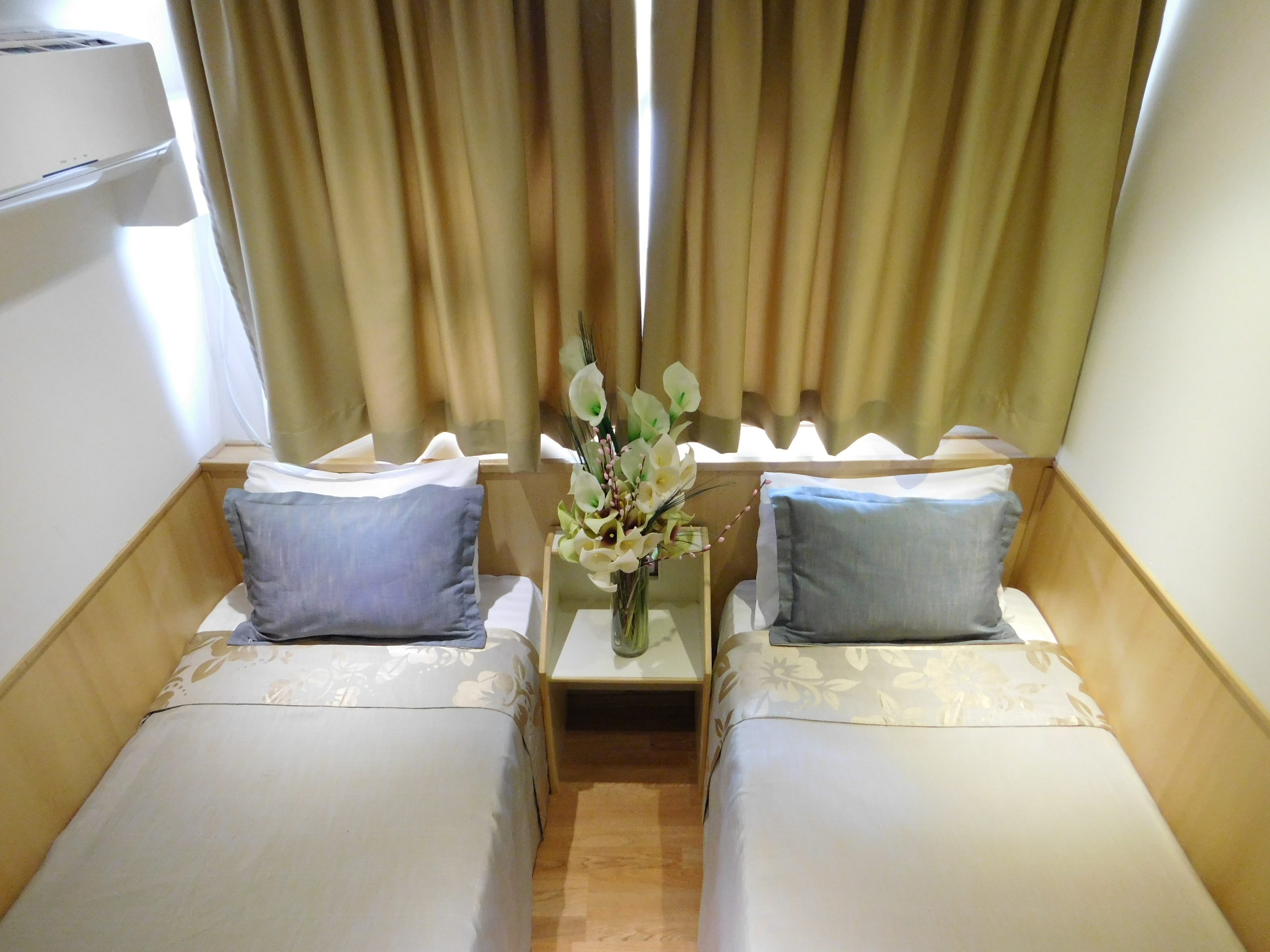 Compass River City Hotel