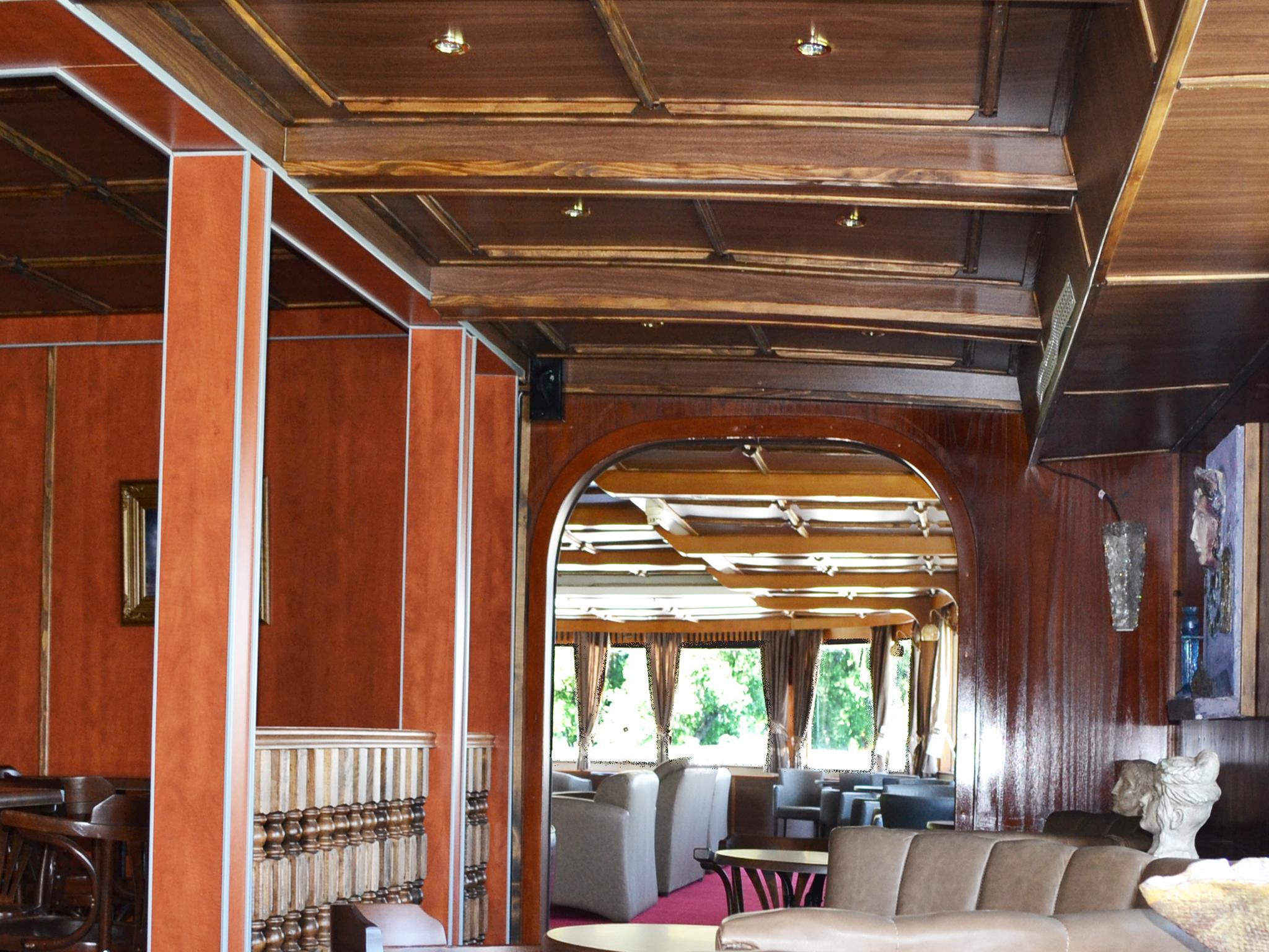 Compass River City Hotel