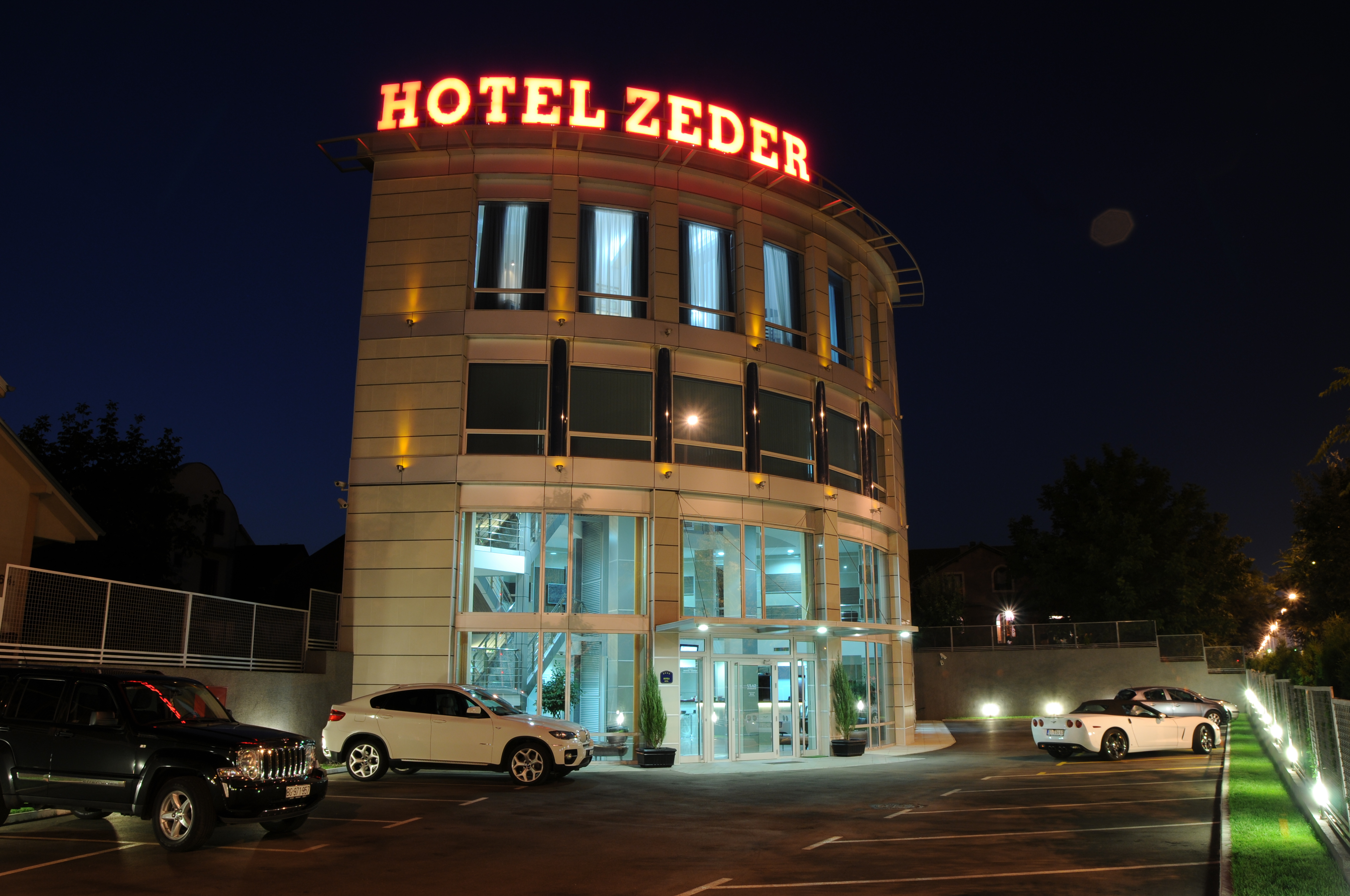 Garni Zeder