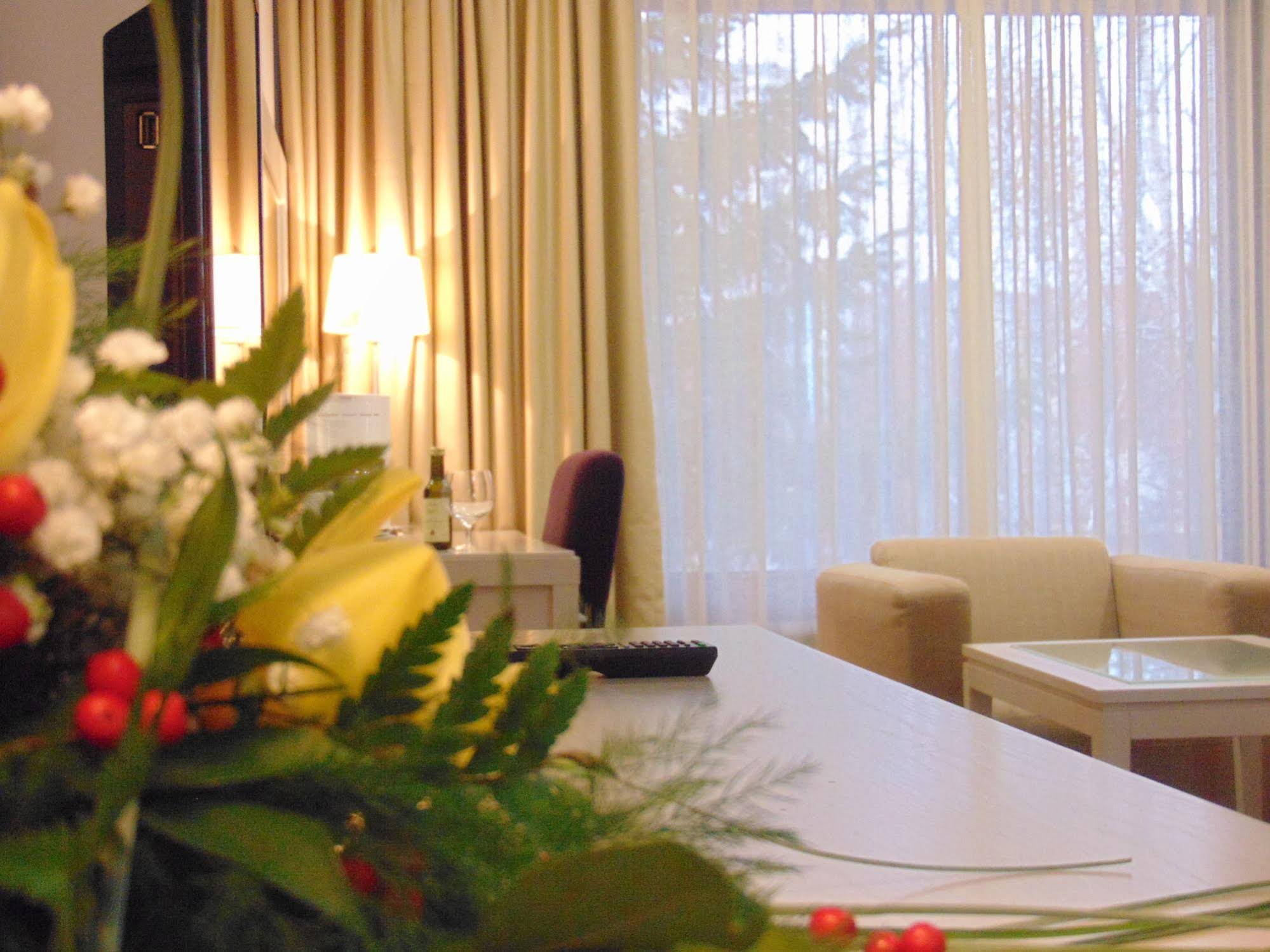 Hotel M