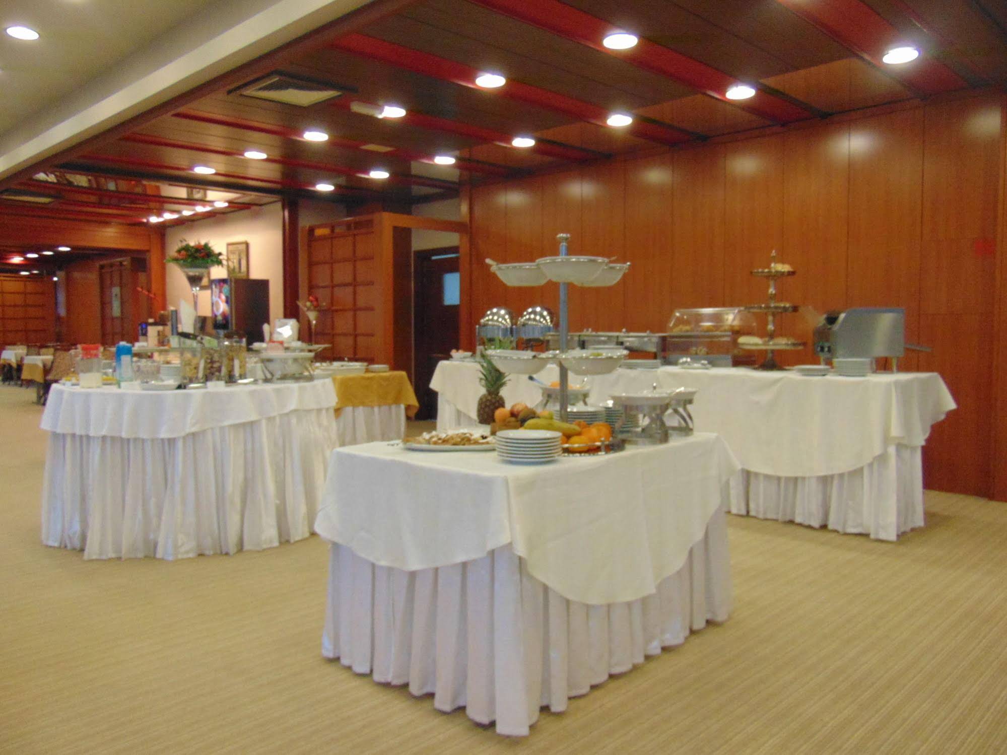 Hotel M