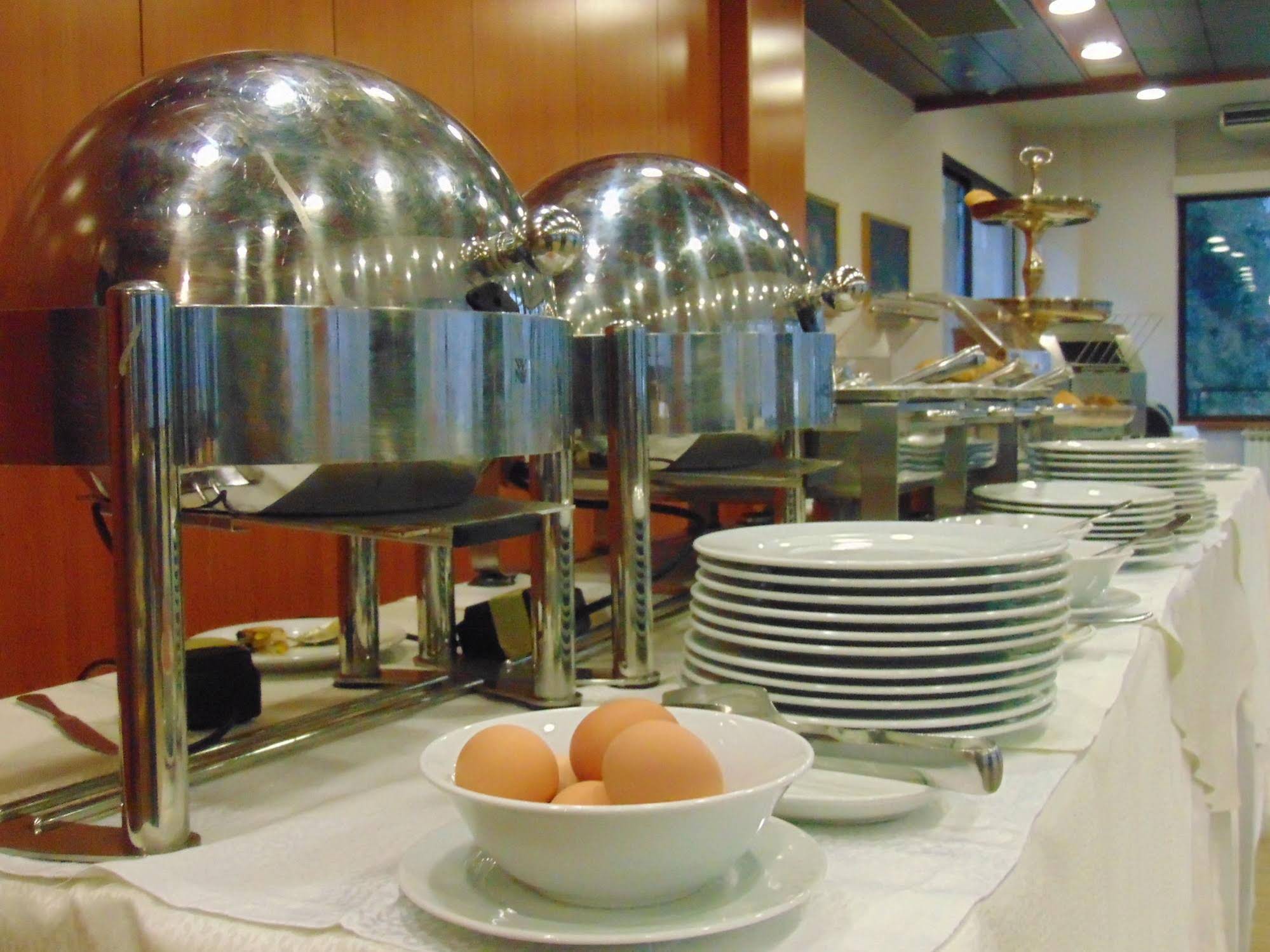Hotel M