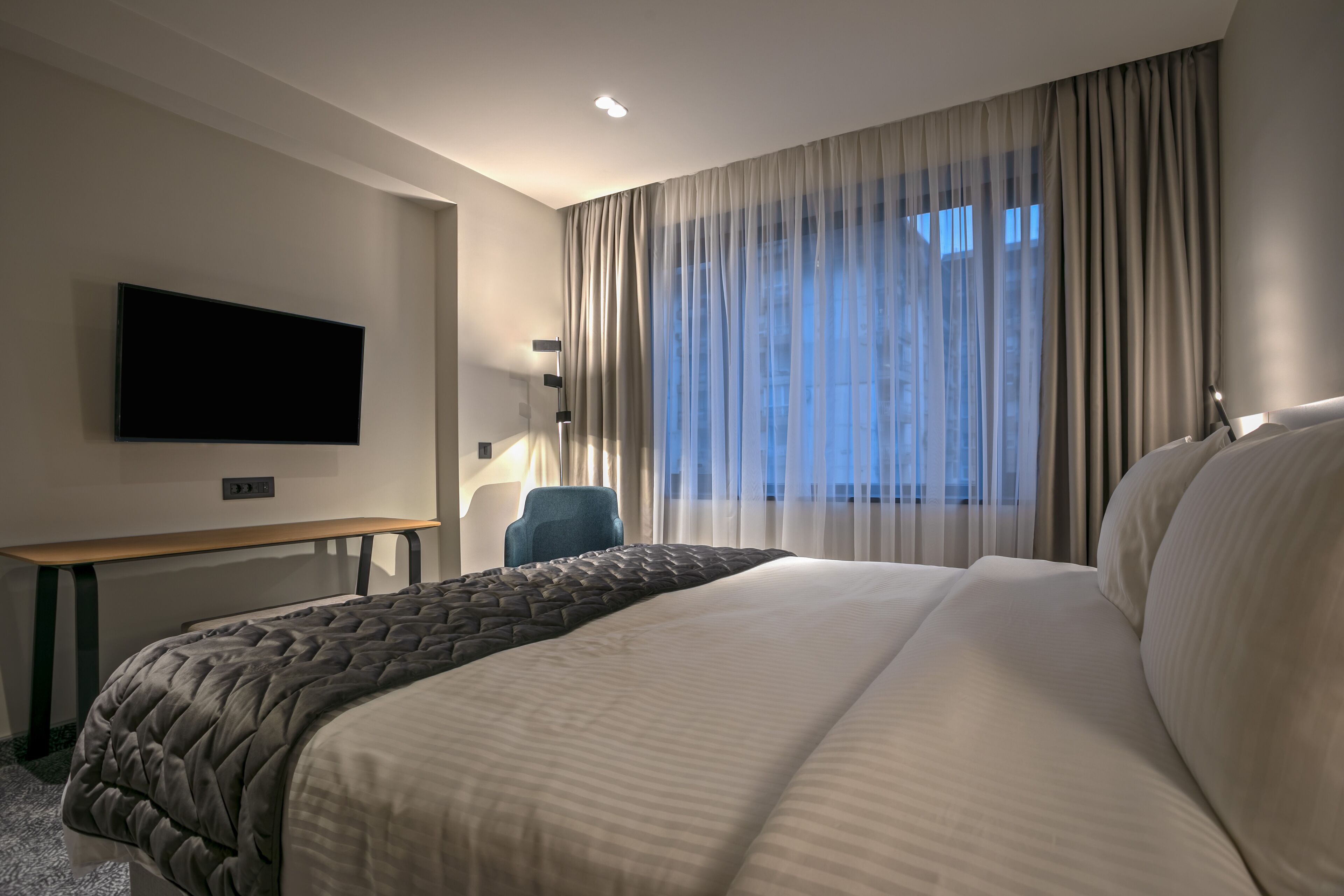 Hotel Mona Plaza