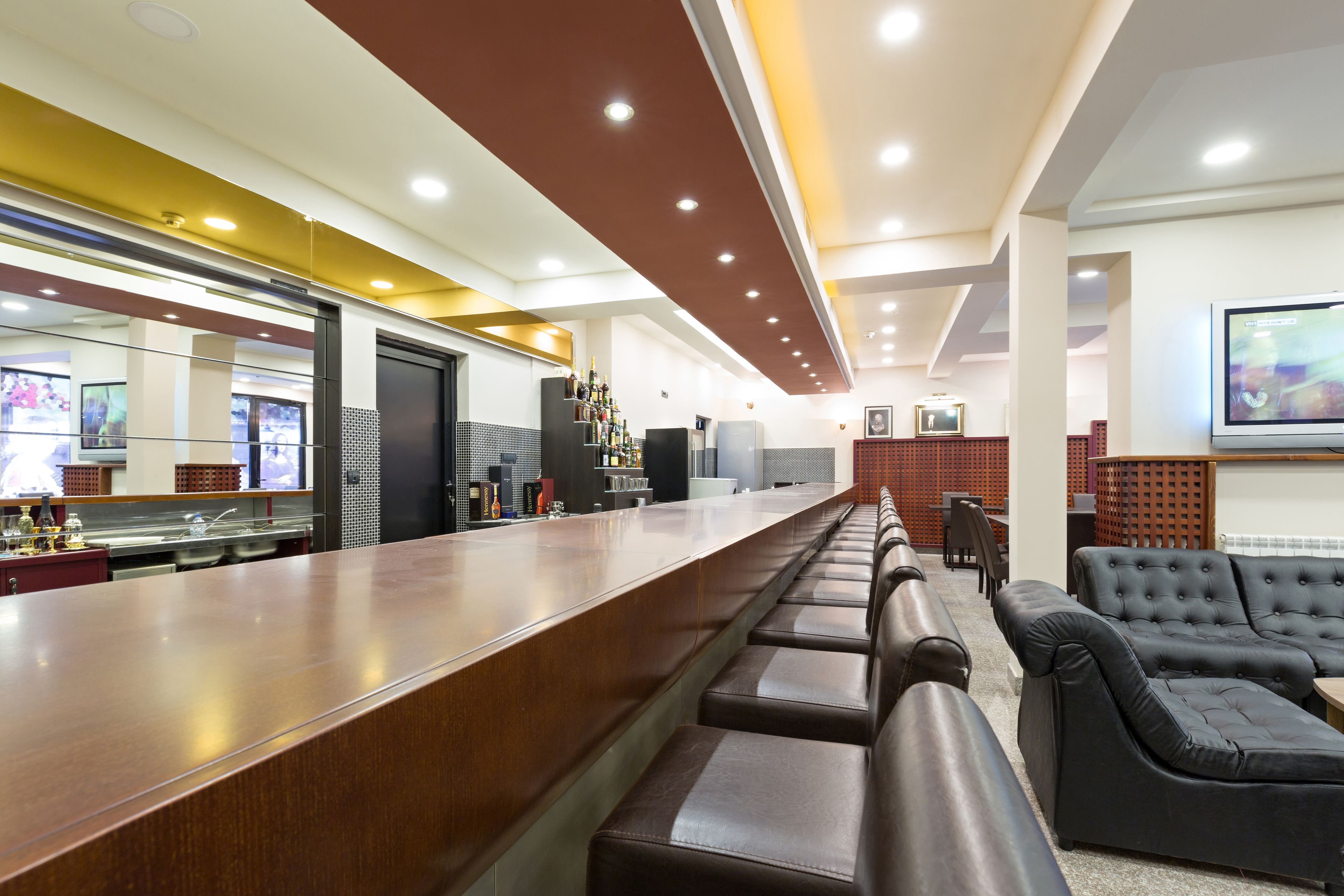 Sterling Hotel