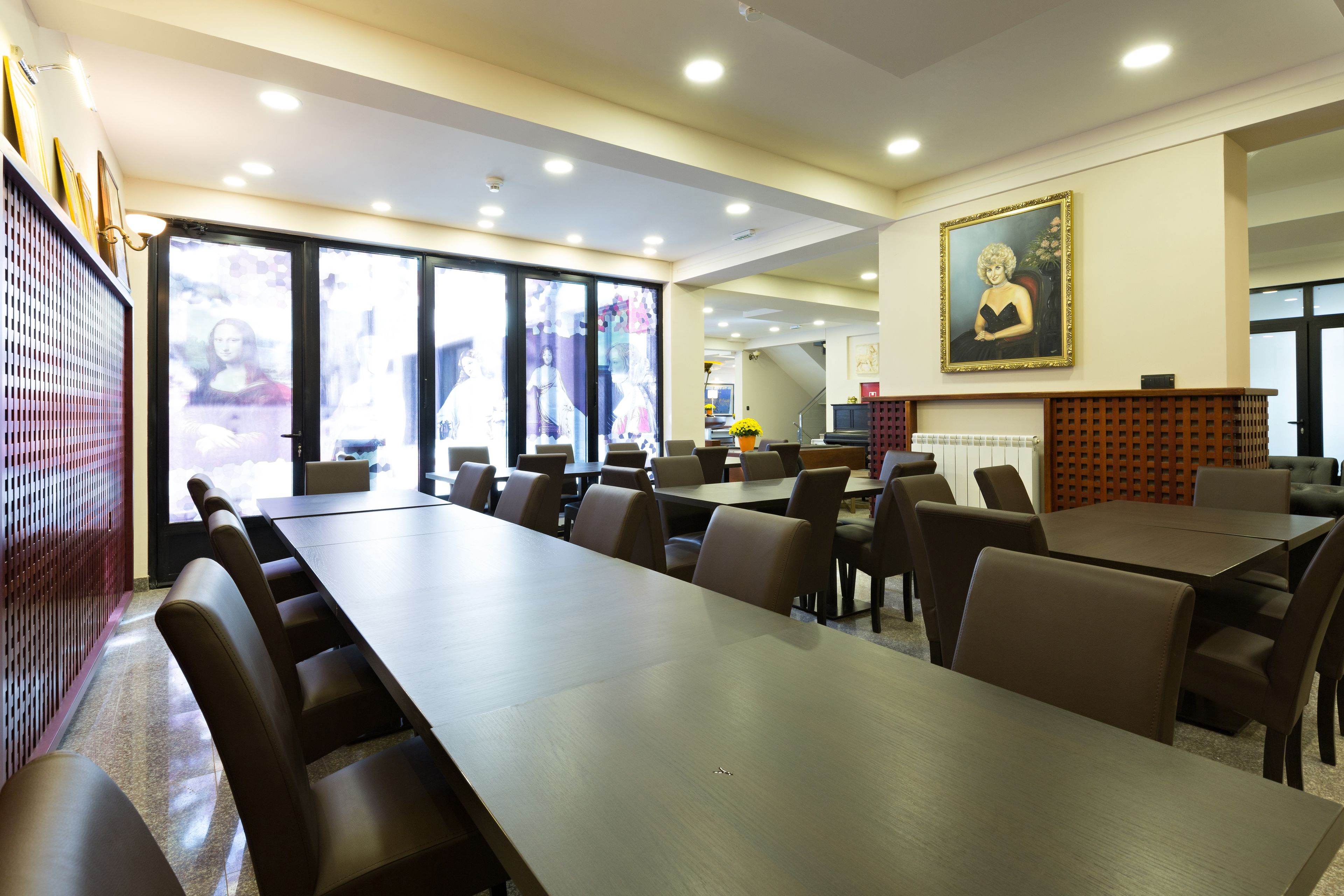 Sterling Hotel