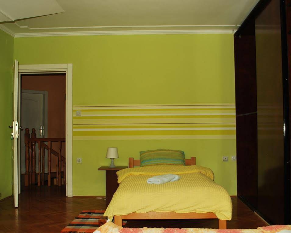 Hostel Podbara