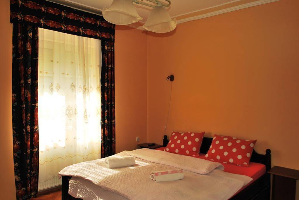 Hostel Podbara