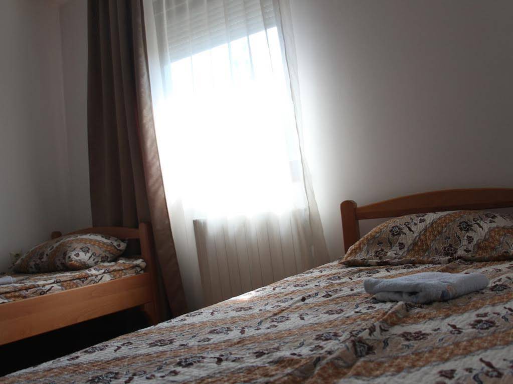 Hostel S