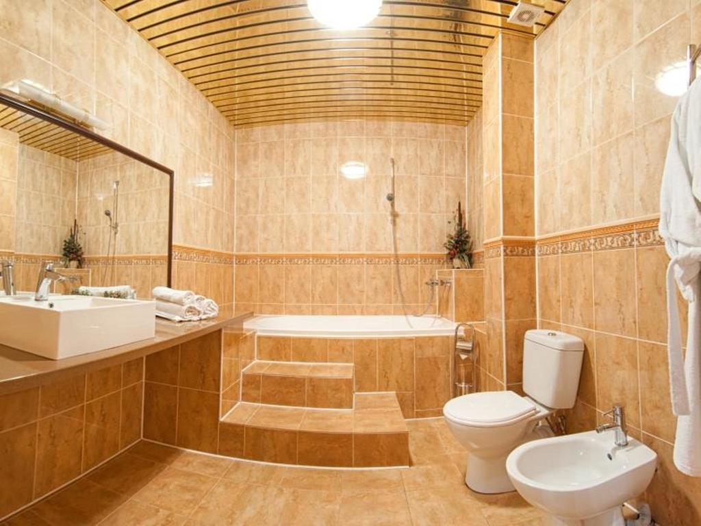 Postoyaly Dvor Rus