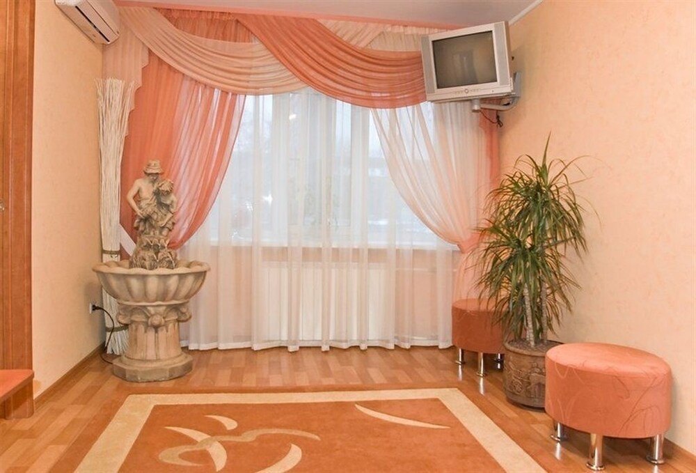 Apartment Megapolis On Koltsovskaya 30A