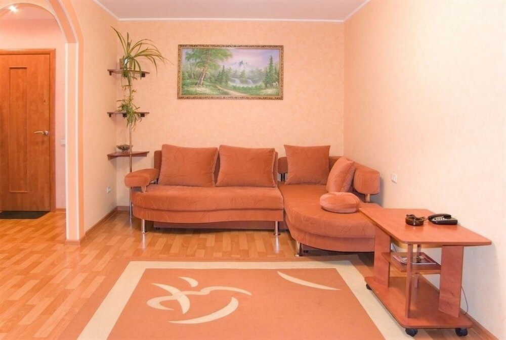 Apartment Megapolis On Koltsovskaya 30A