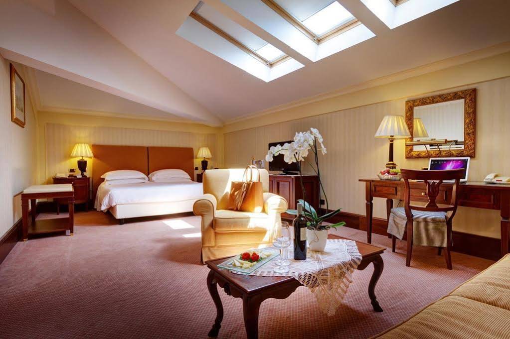 Yar Hotel