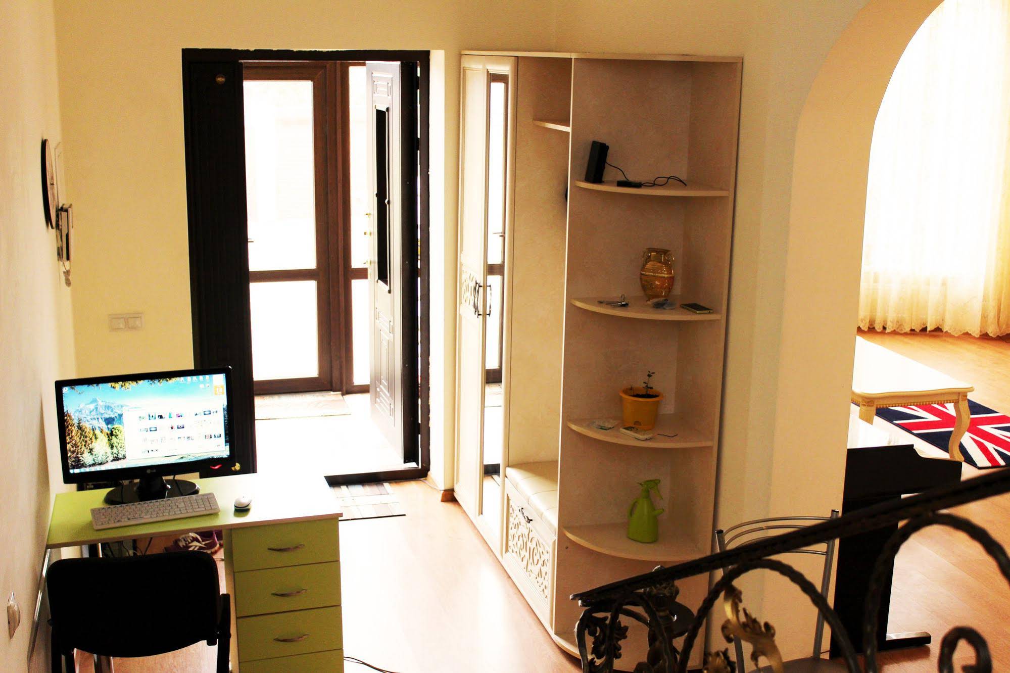 Sherlock Homes Hostel