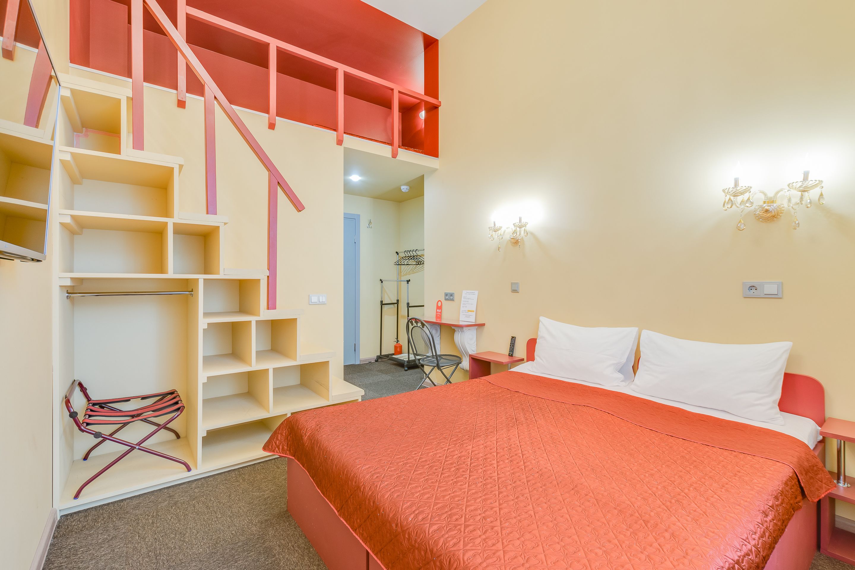 15 rooms