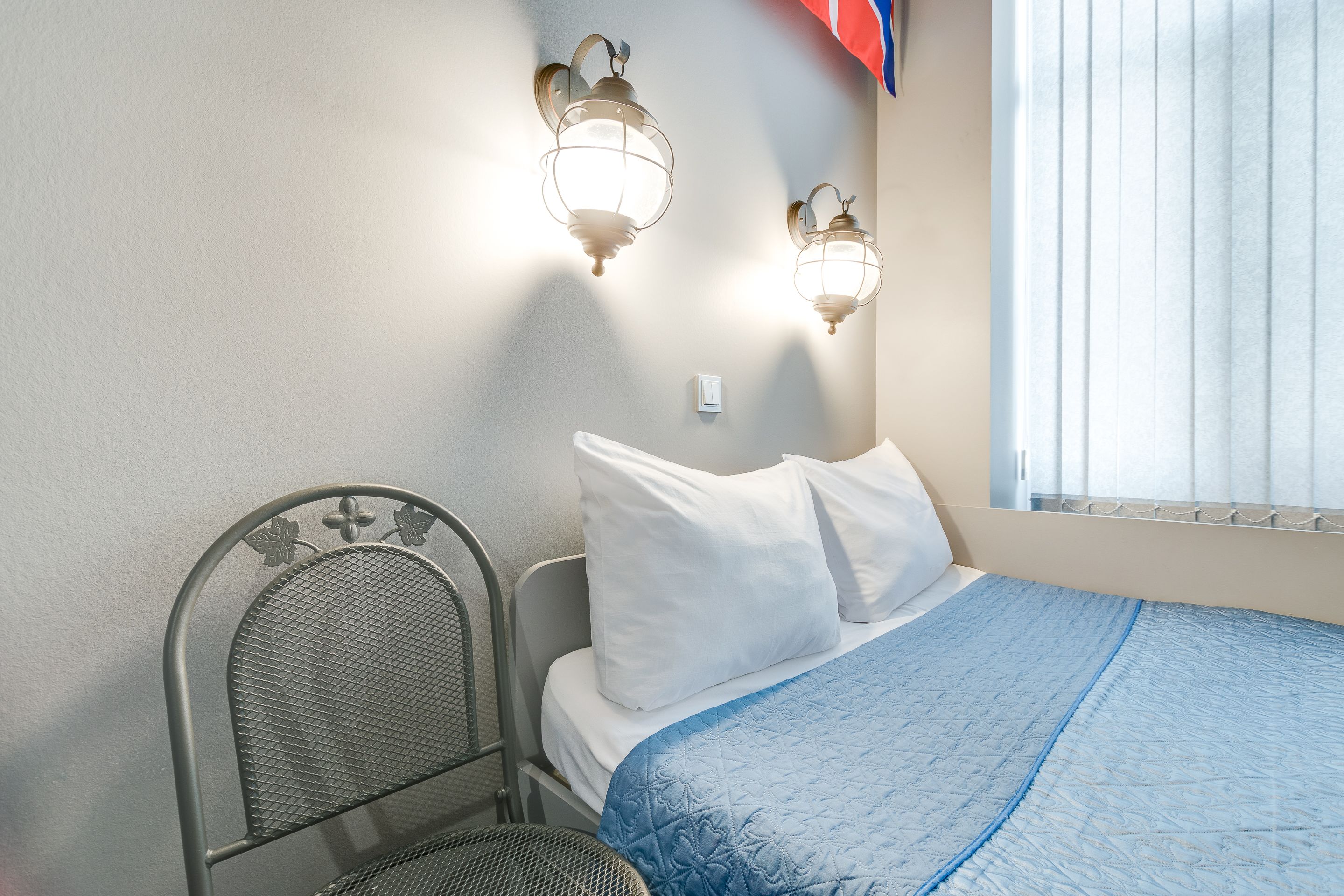 15 rooms