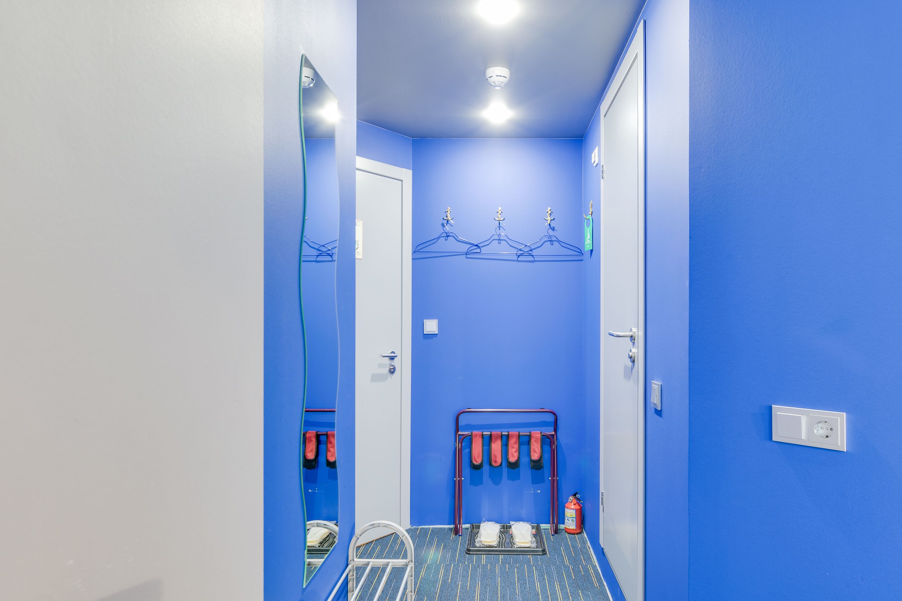 15 rooms
