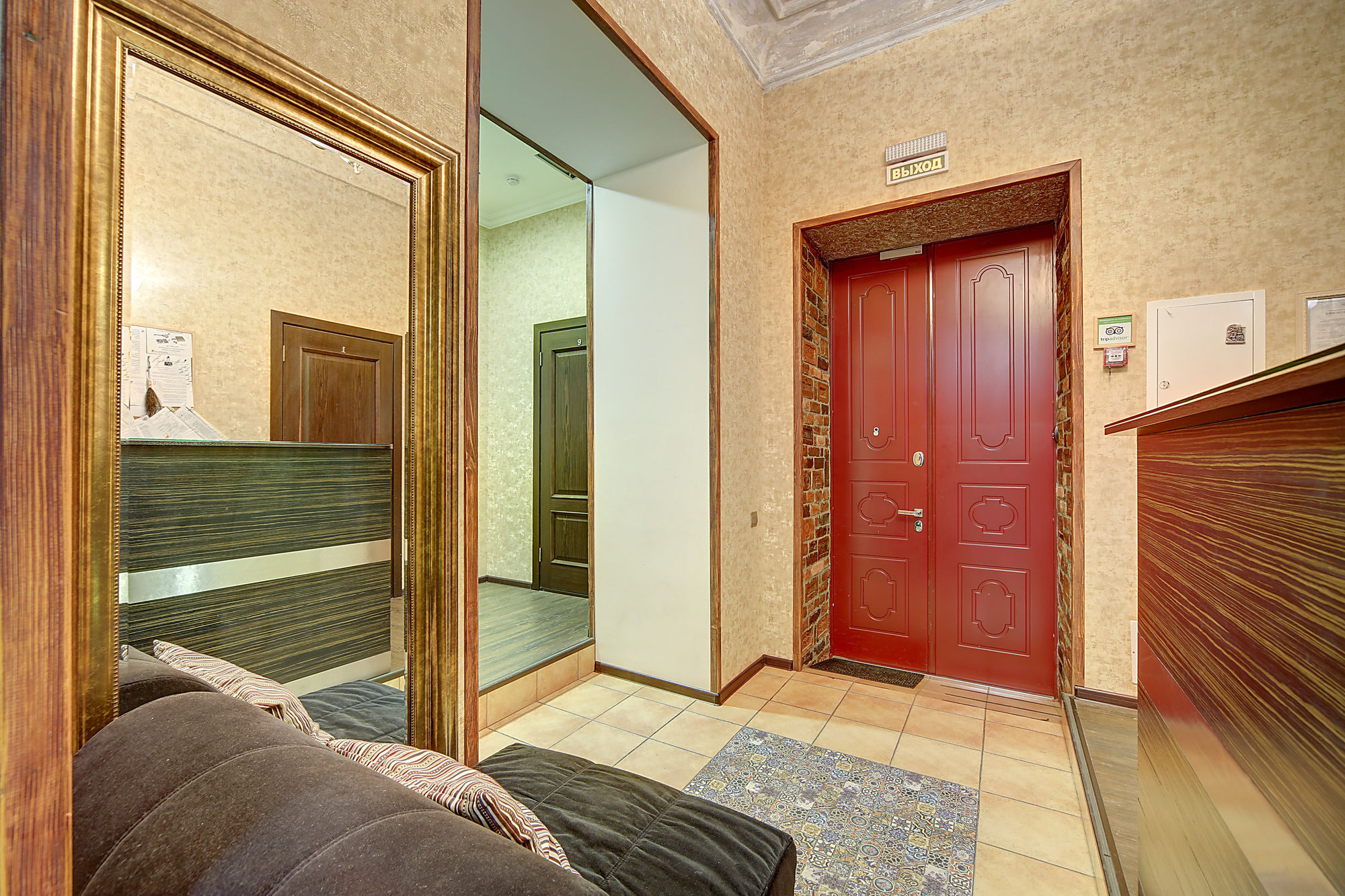 Ambitus Hotel