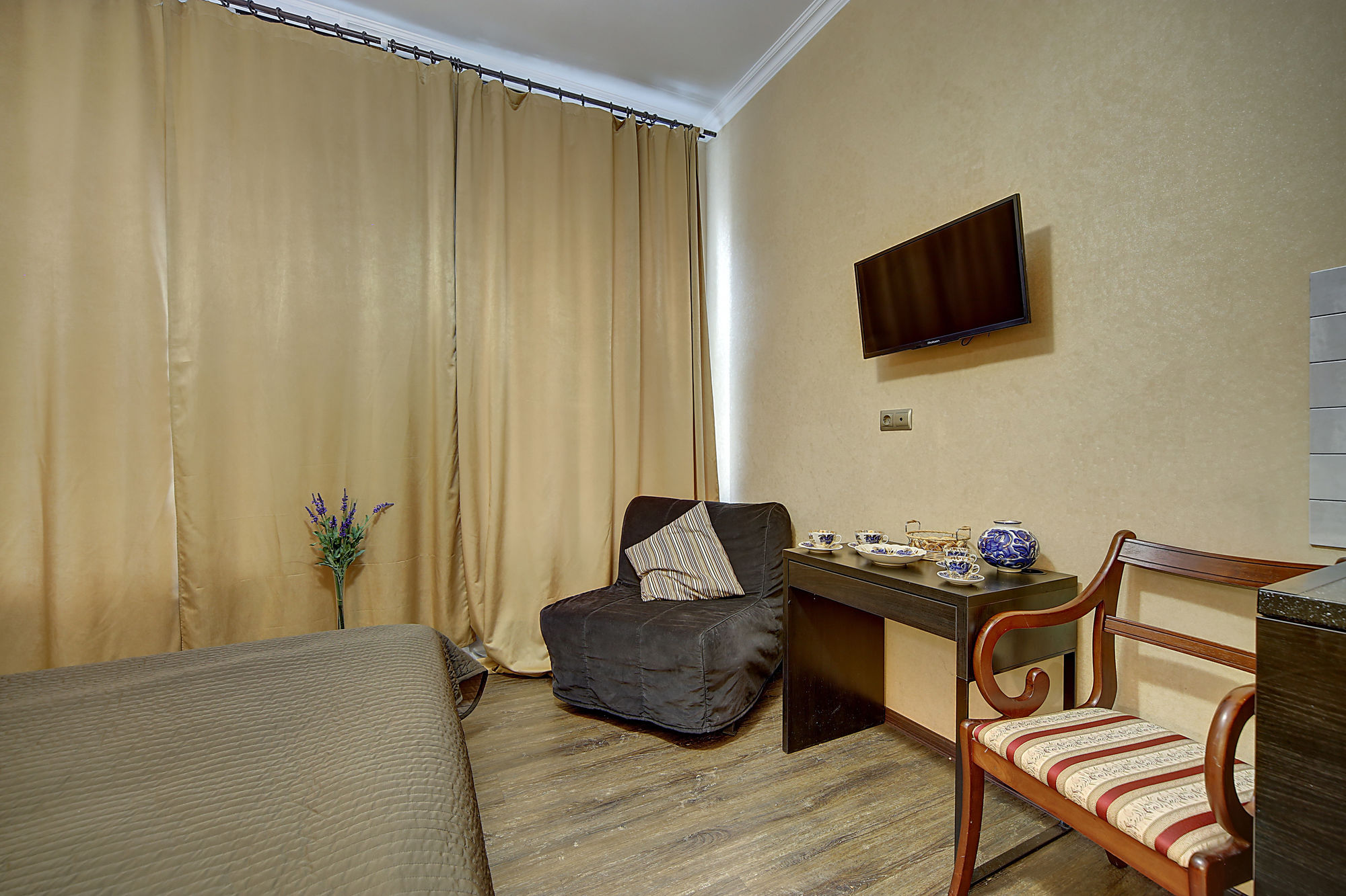 Ambitus Hotel