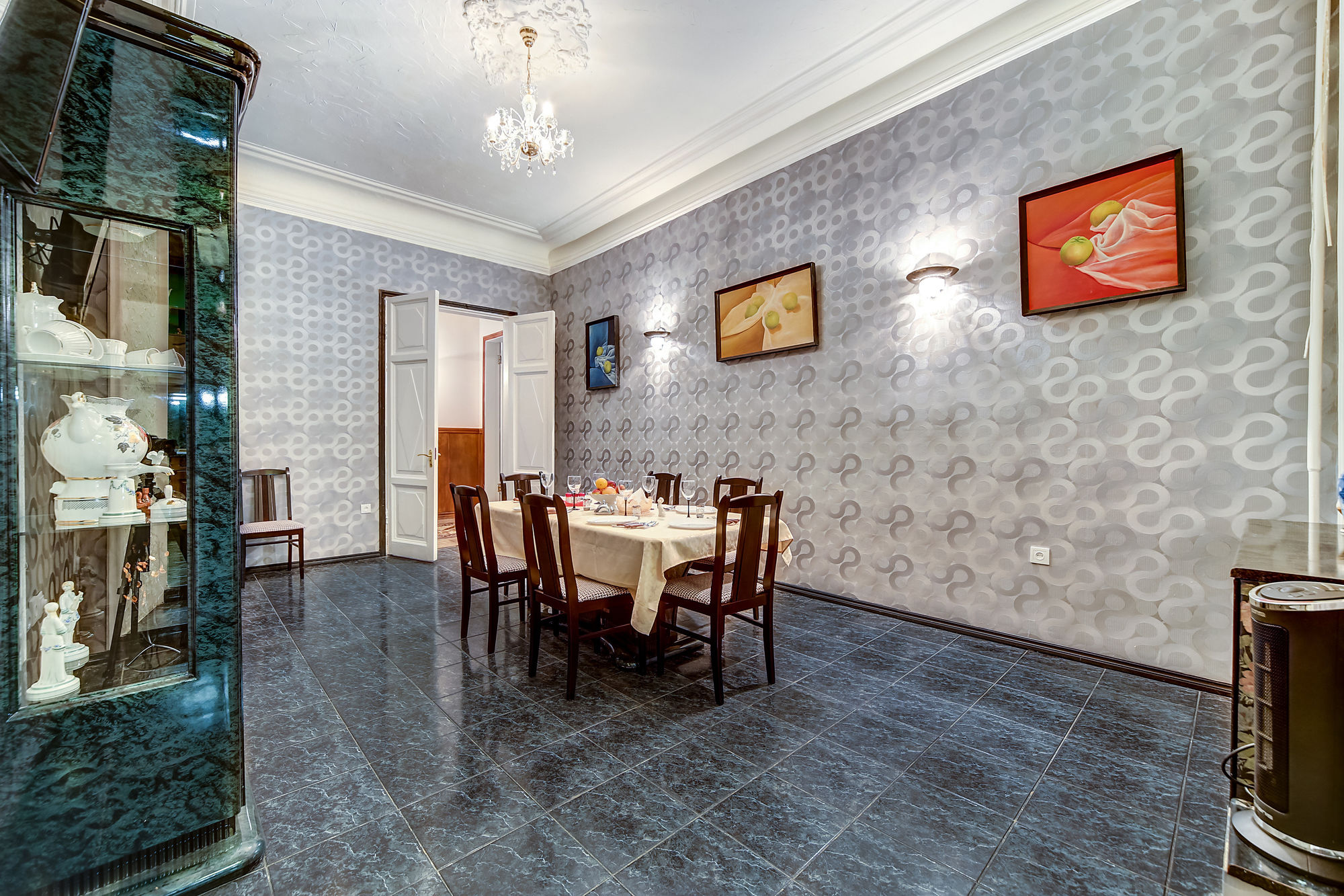 Ambitus Hotel