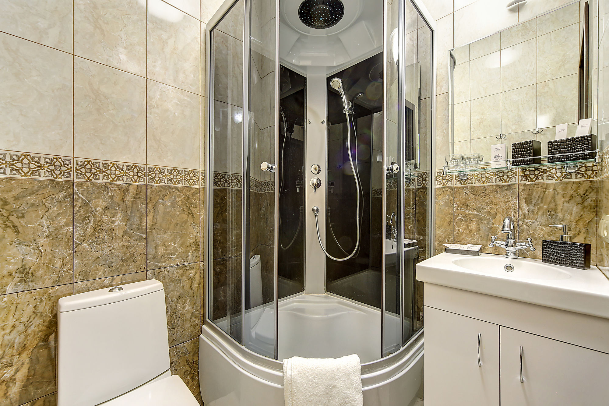 Ambitus Hotel