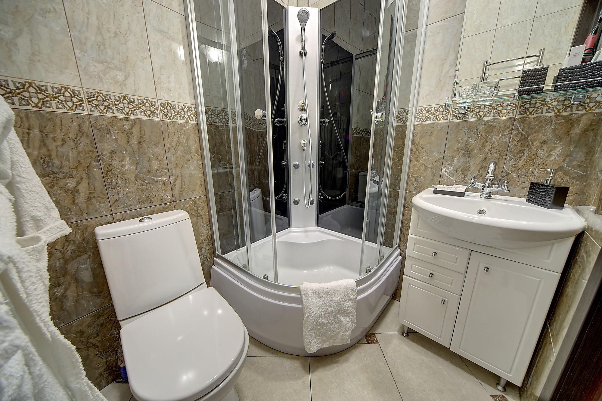 Ambitus Hotel