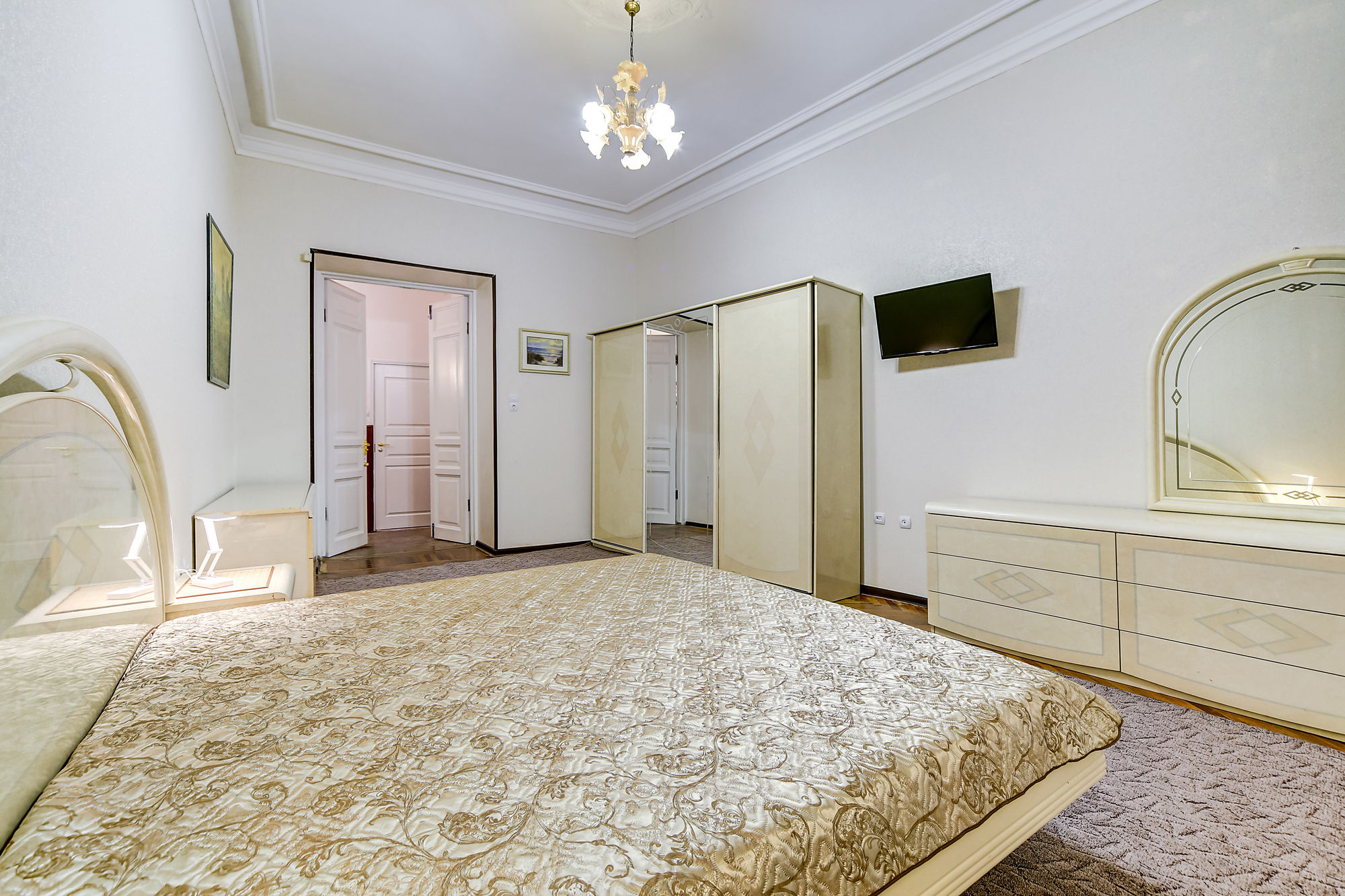 Ambitus Hotel
