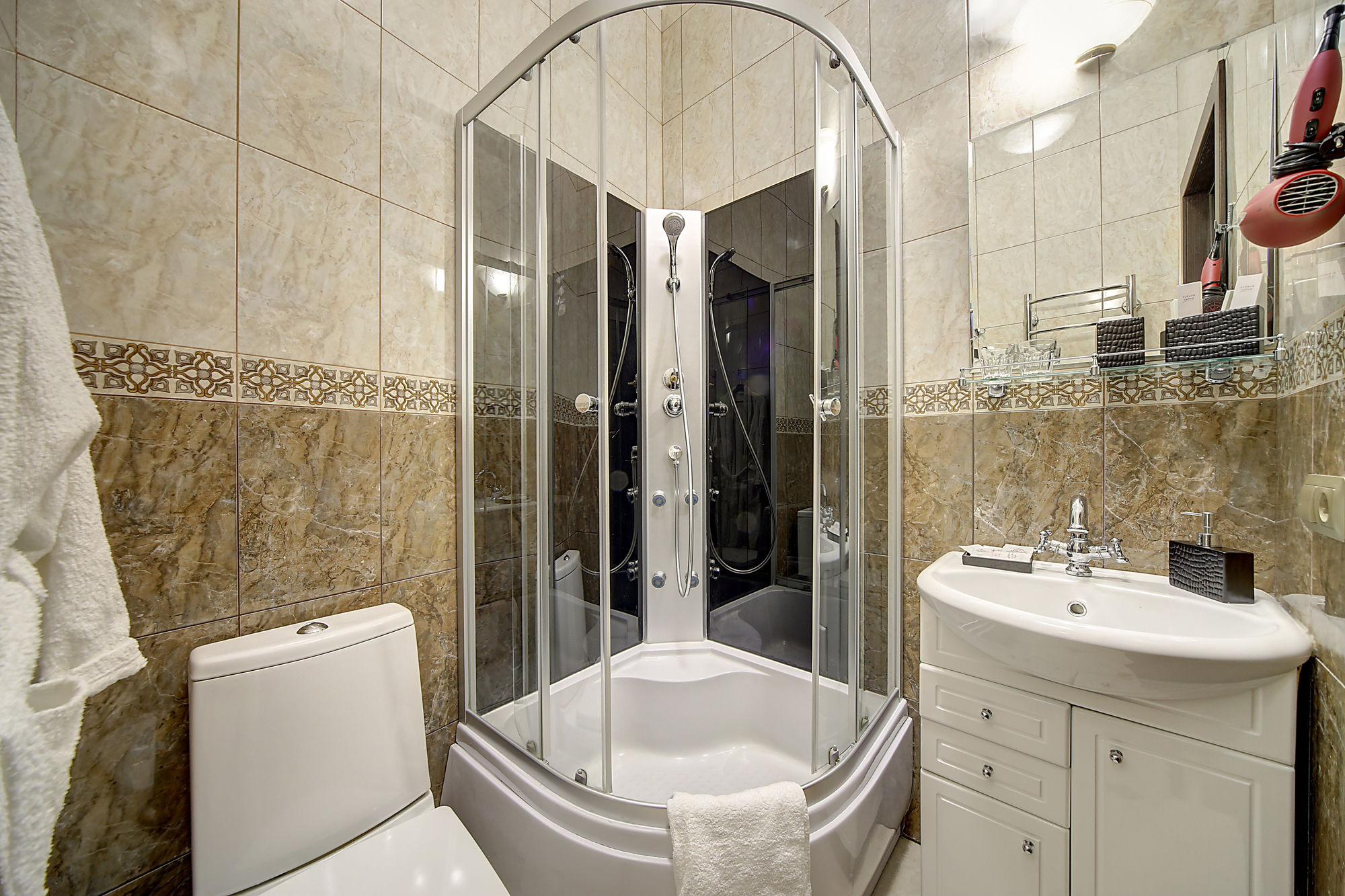 Ambitus Hotel