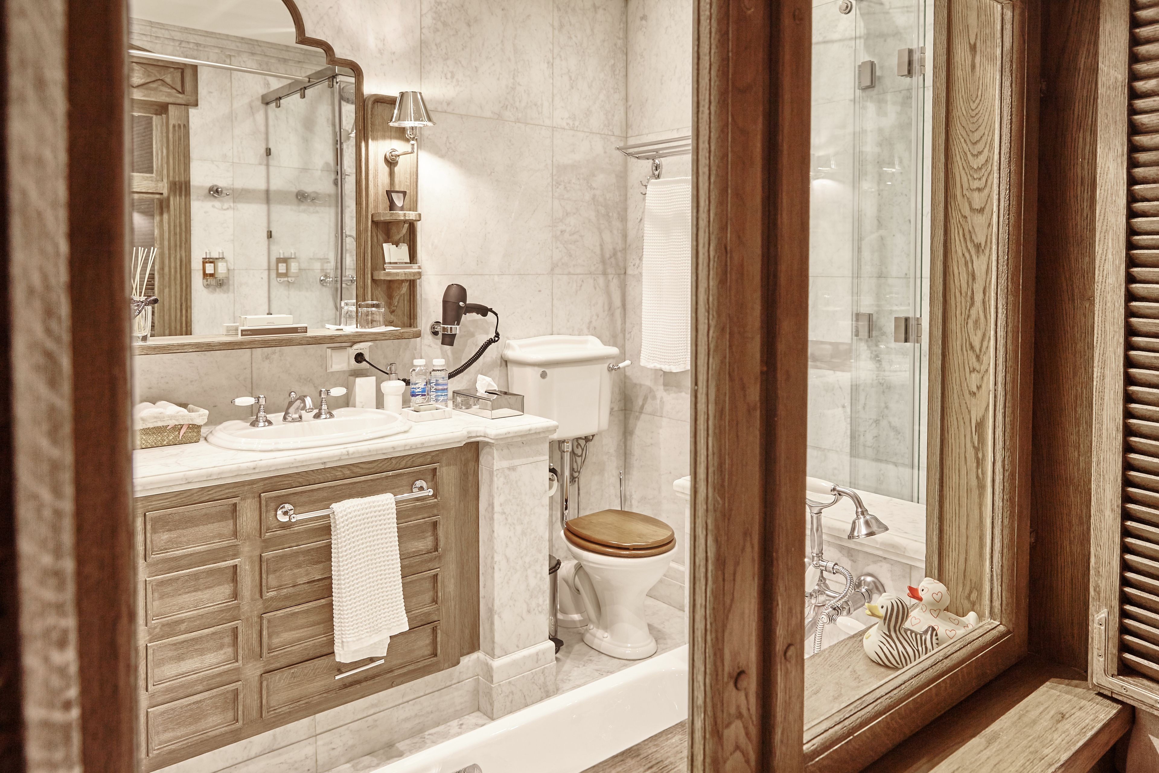 Dom 16 by Ginza Hotels
