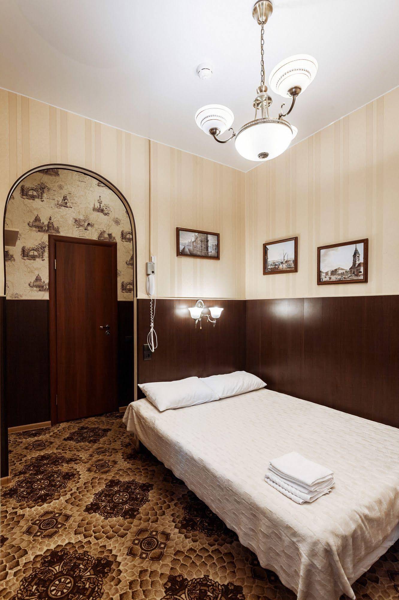 Dom Romanovykh Mini-Hotel