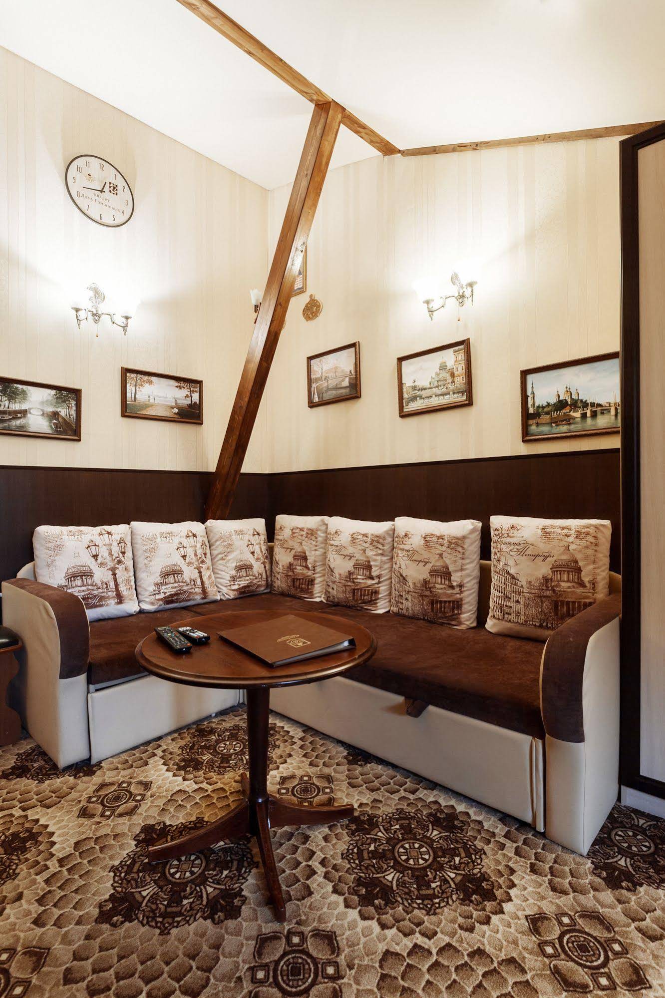 Dom Romanovykh Mini-Hotel