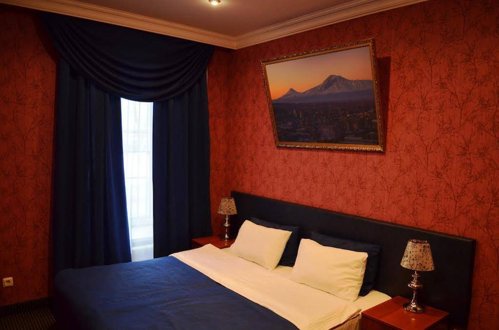 Hotel Ani